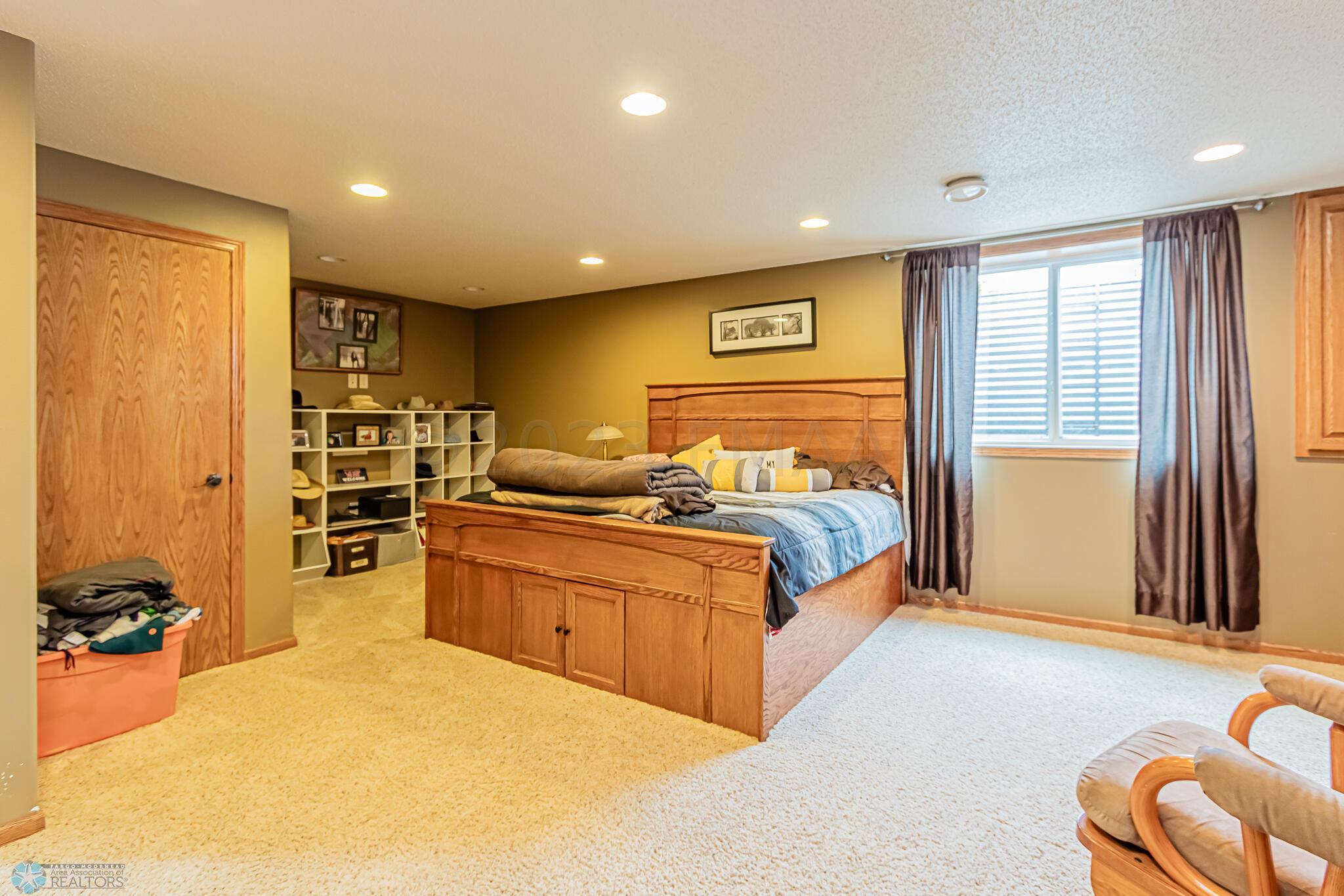 4391 52nd St S, Fargo, ND 58104, USA-13