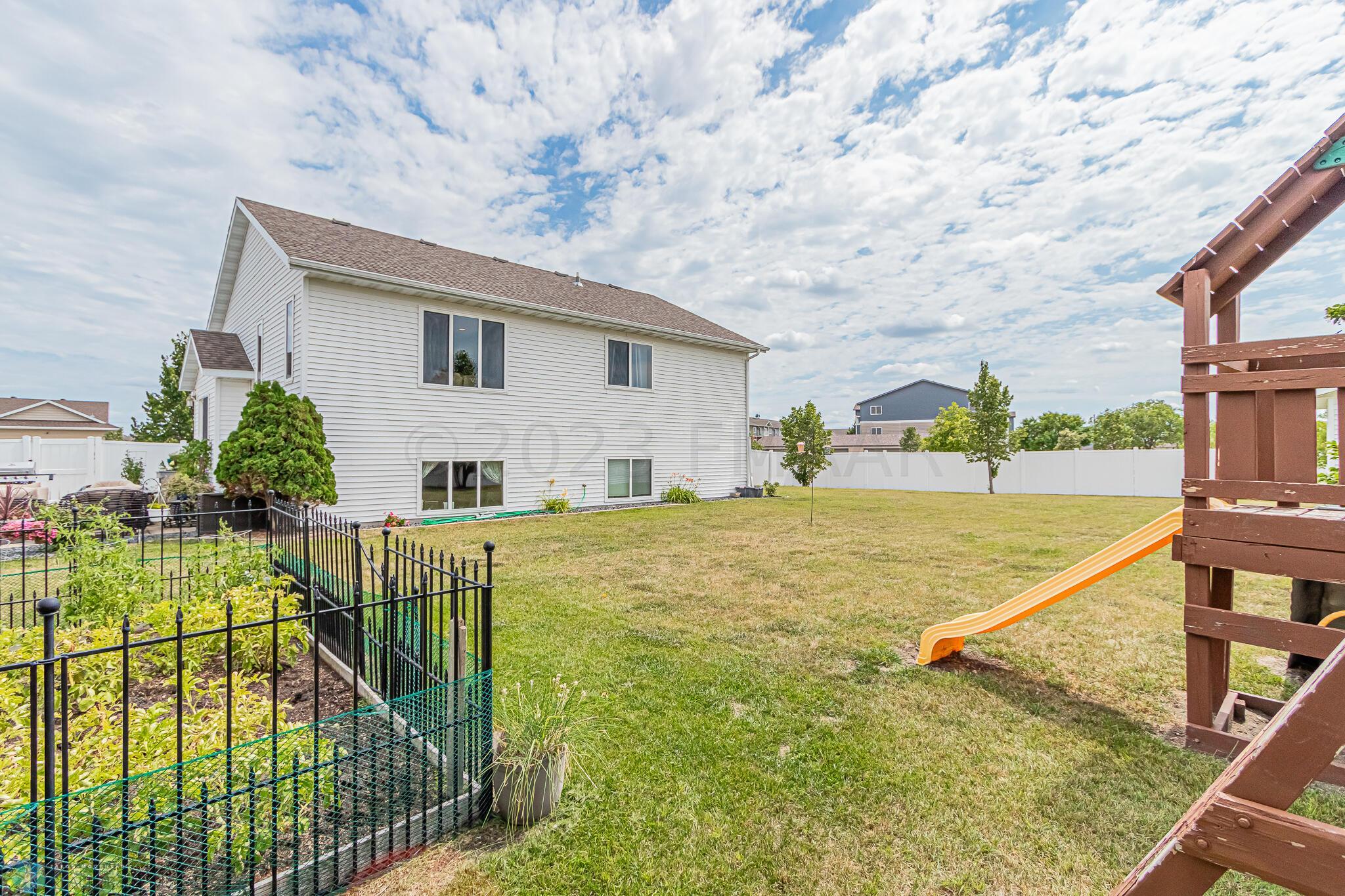 4391 52nd St S, Fargo, ND 58104, USA-40