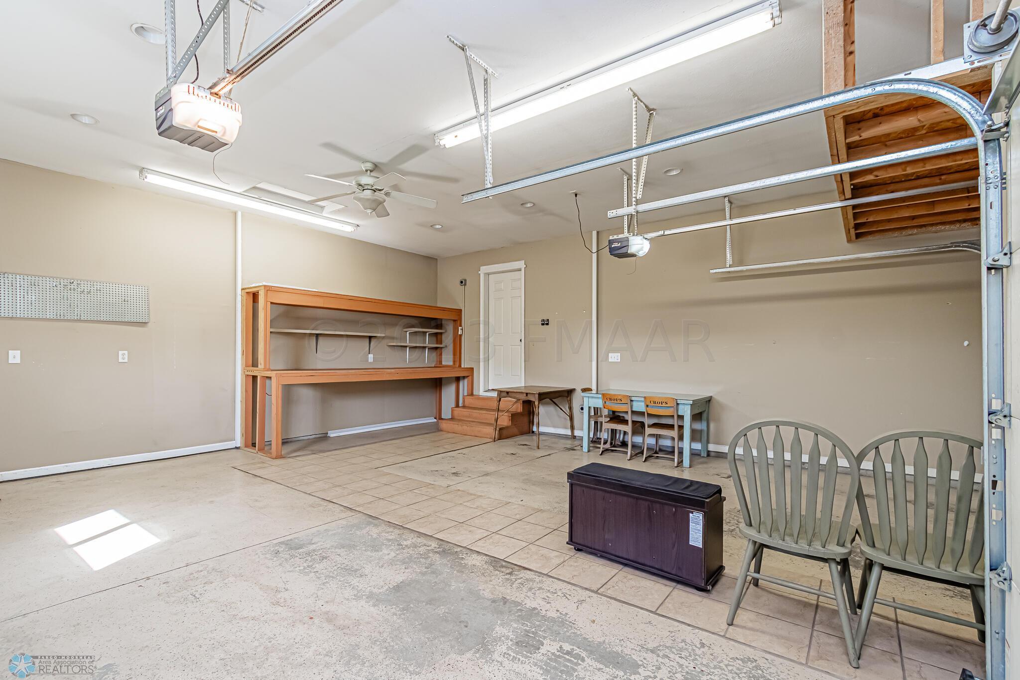 4391 52nd St S, Fargo, ND 58104-39