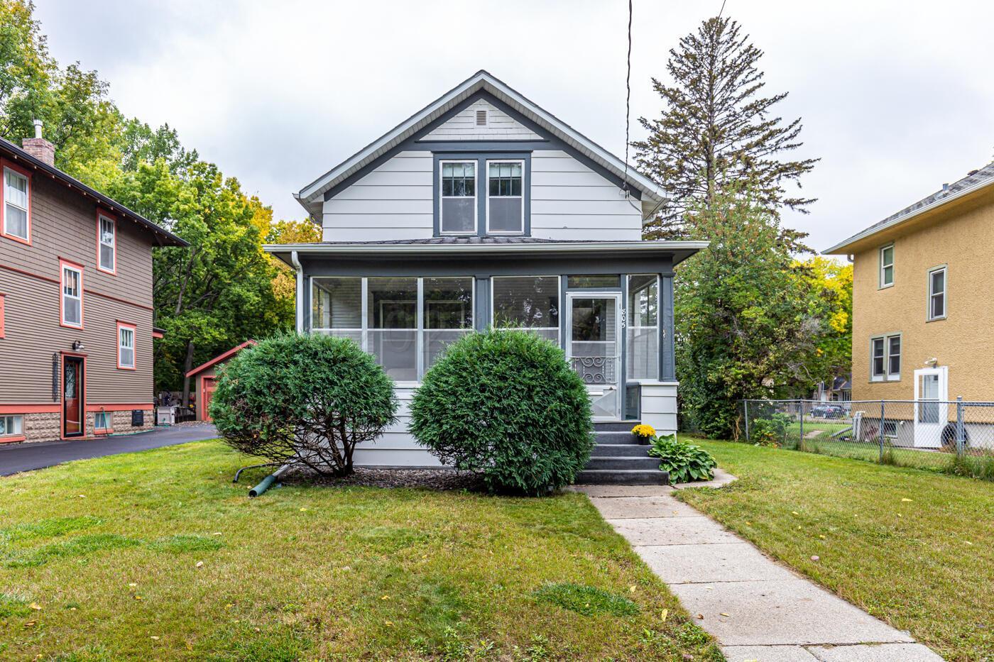Property photo for 805 11 Street S, Fargo, ND 58103