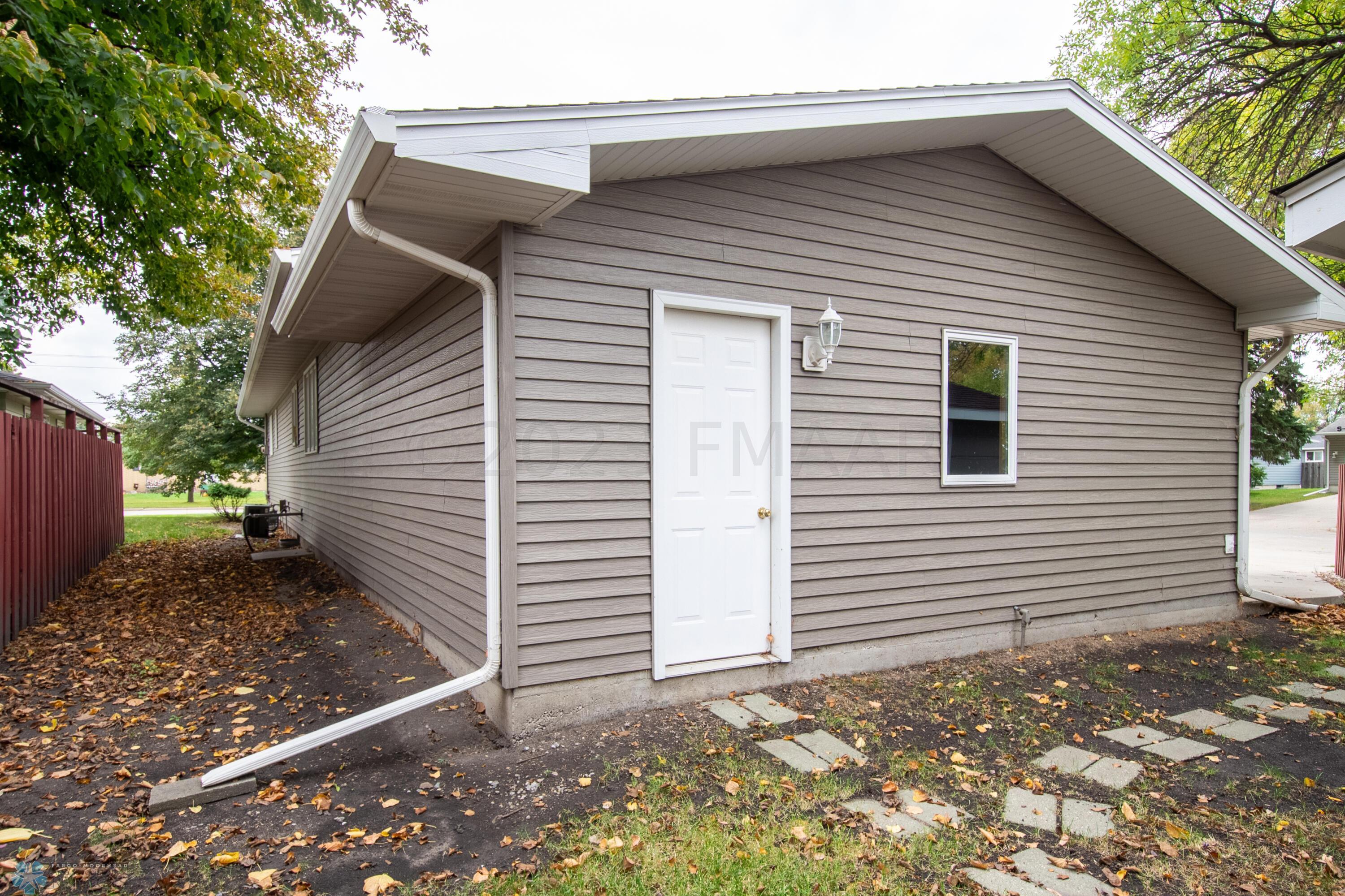 Side/Rear Exterior