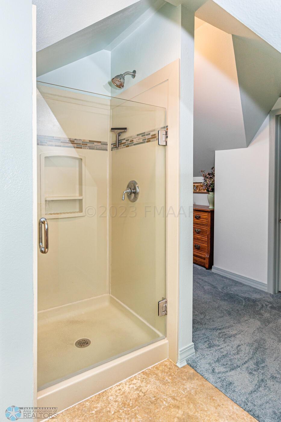 Owner's Suite-Shower