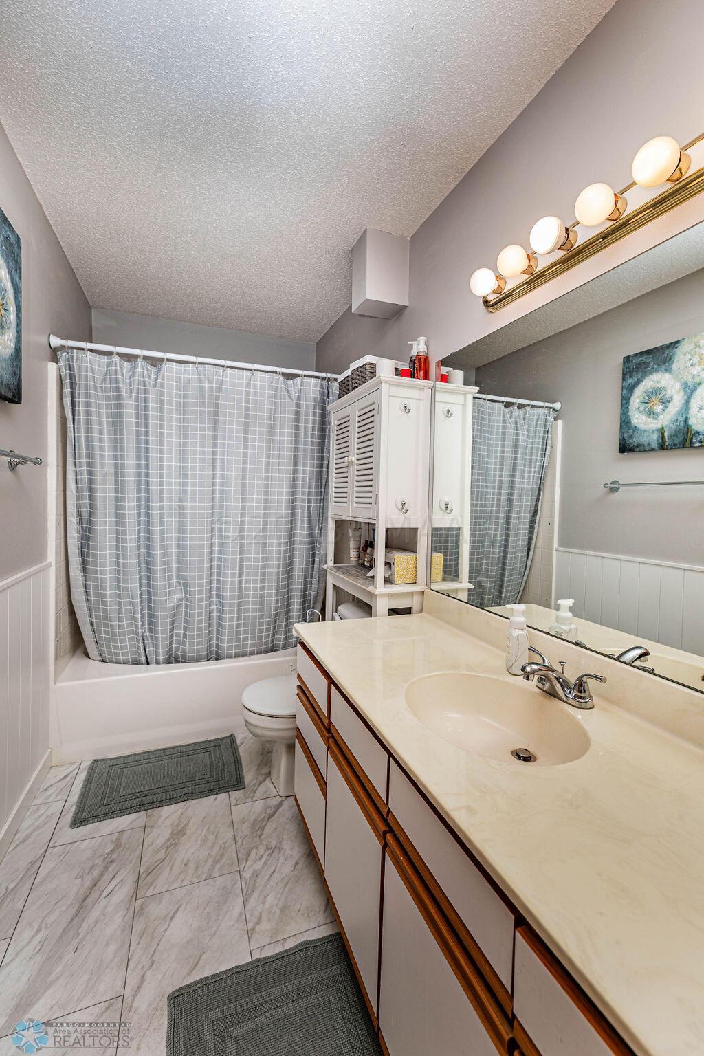 Main Floor Full Bathroom