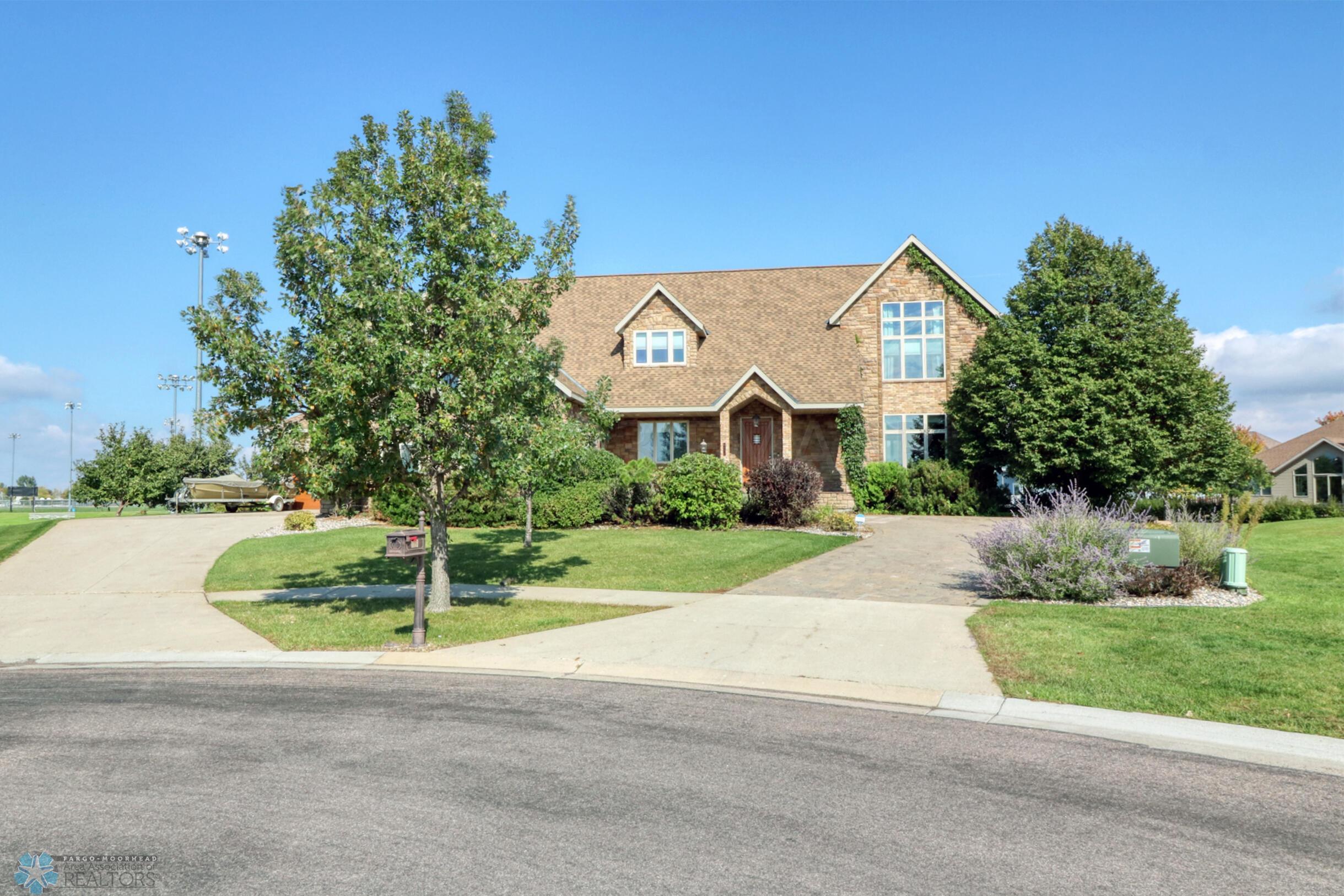 Front1_11