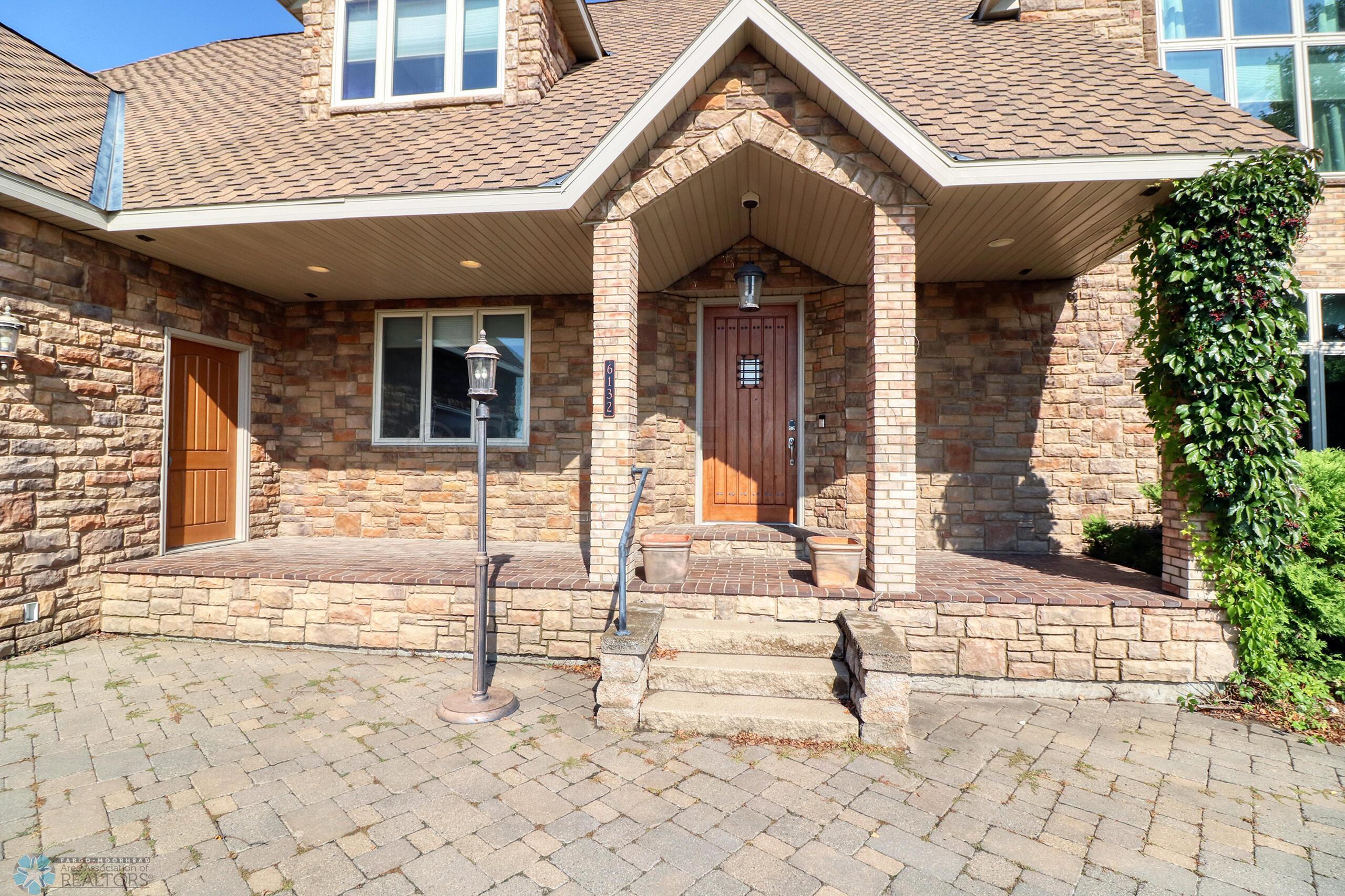 Front1_1