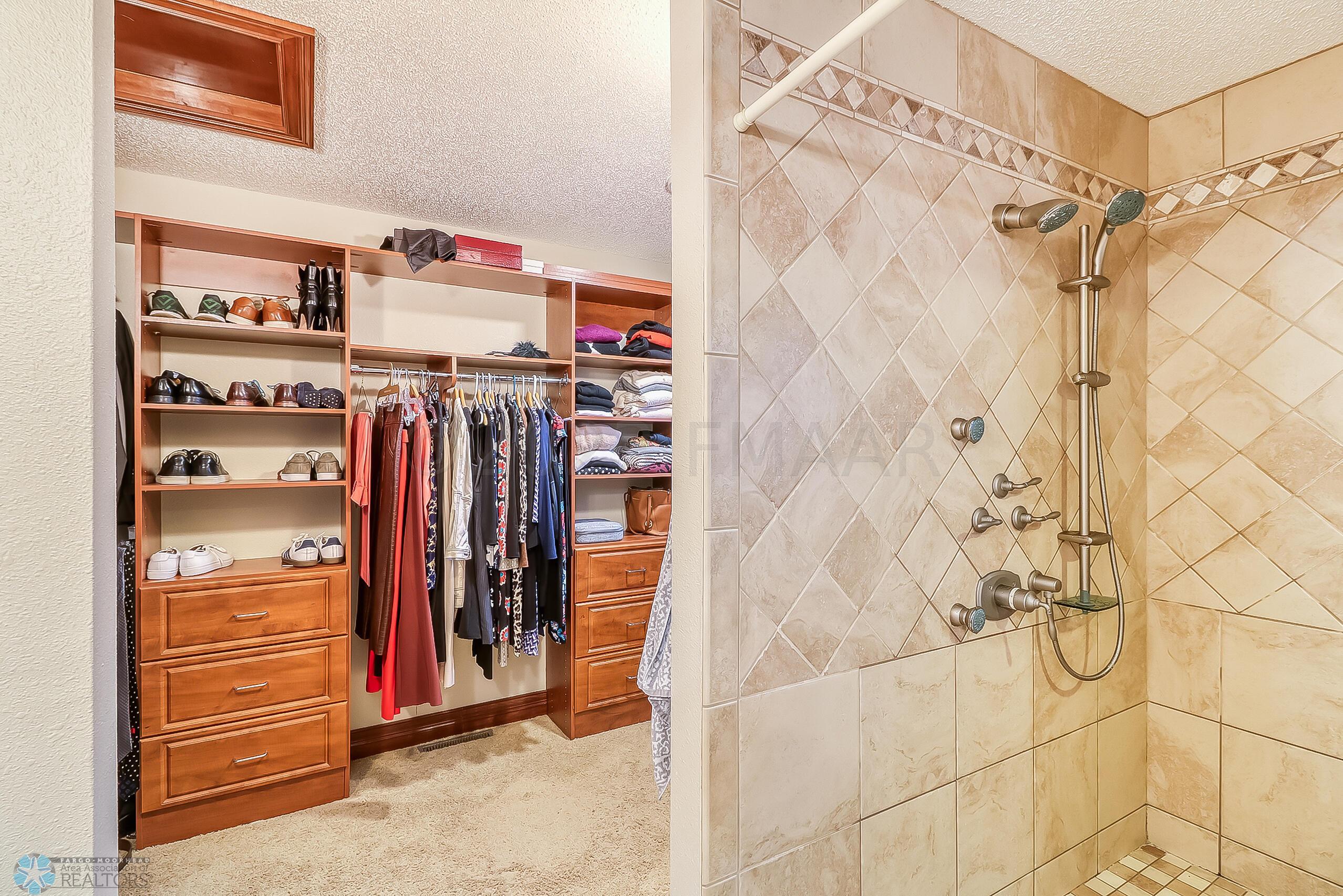 Primary Bathroom1_4
