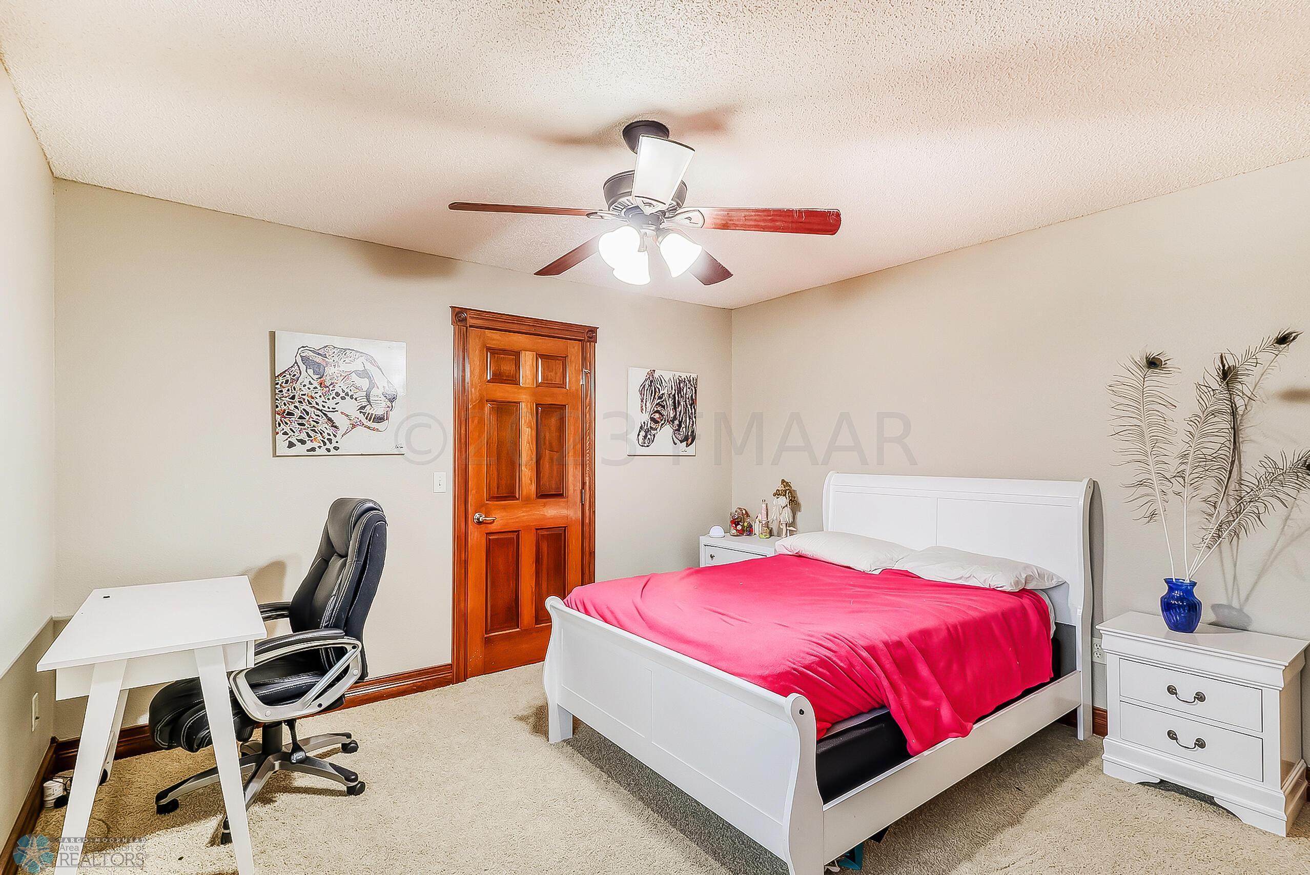 Upstairs Bedroom2_2
