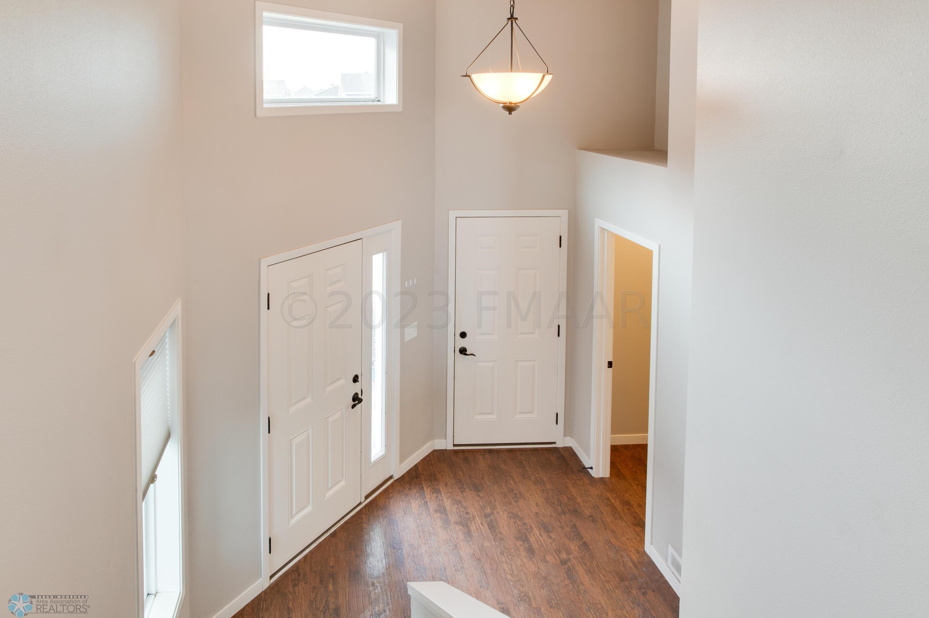 1106_EAGLEWOOD_AVE-1
