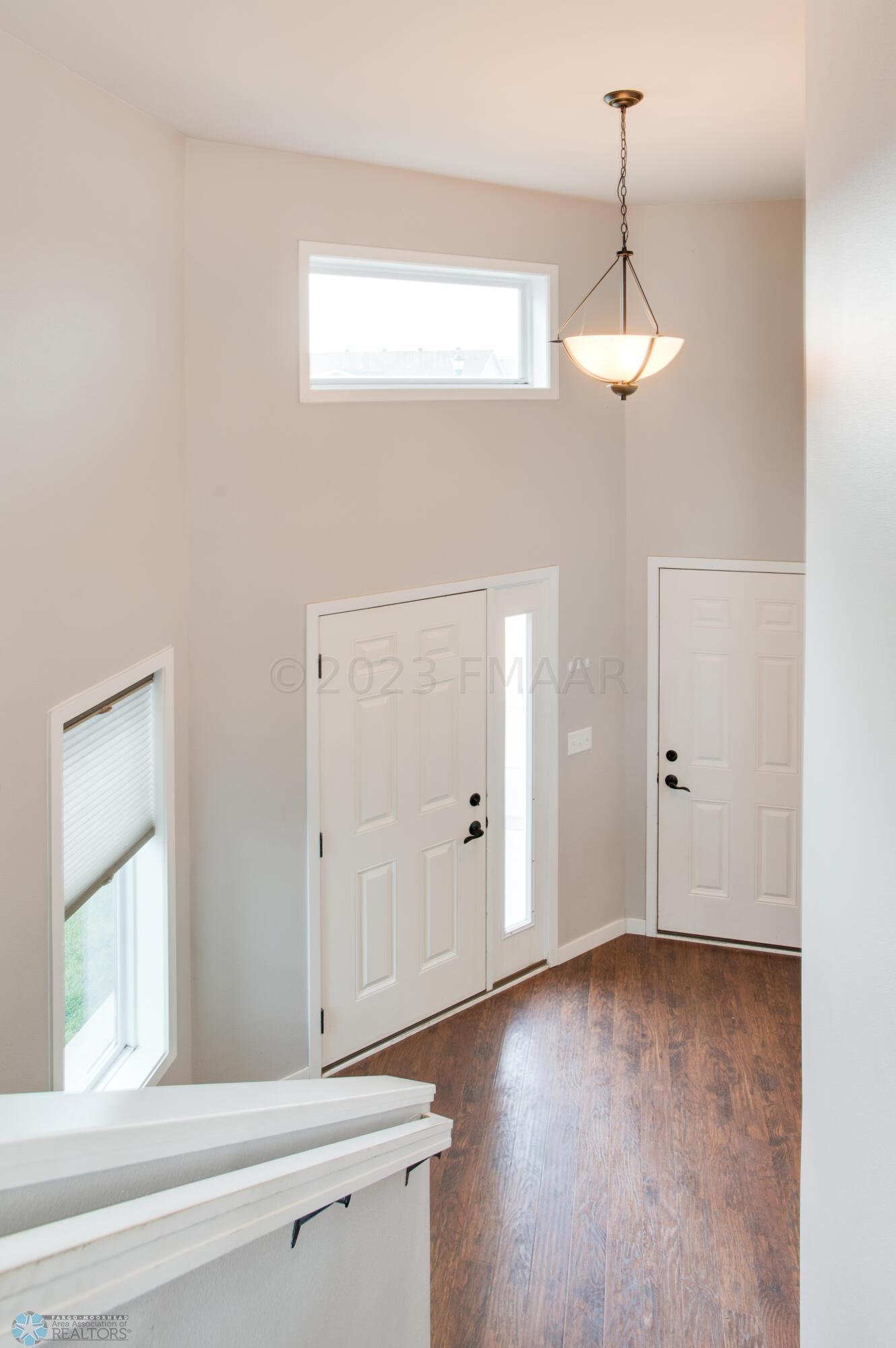 1106_EAGLEWOOD_AVE-2