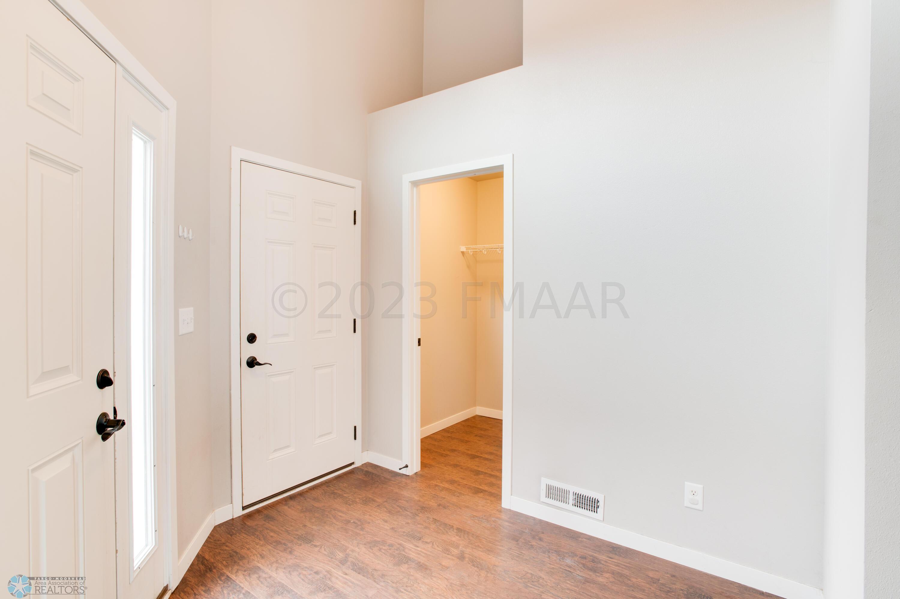 1106_EAGLEWOOD_AVE-3