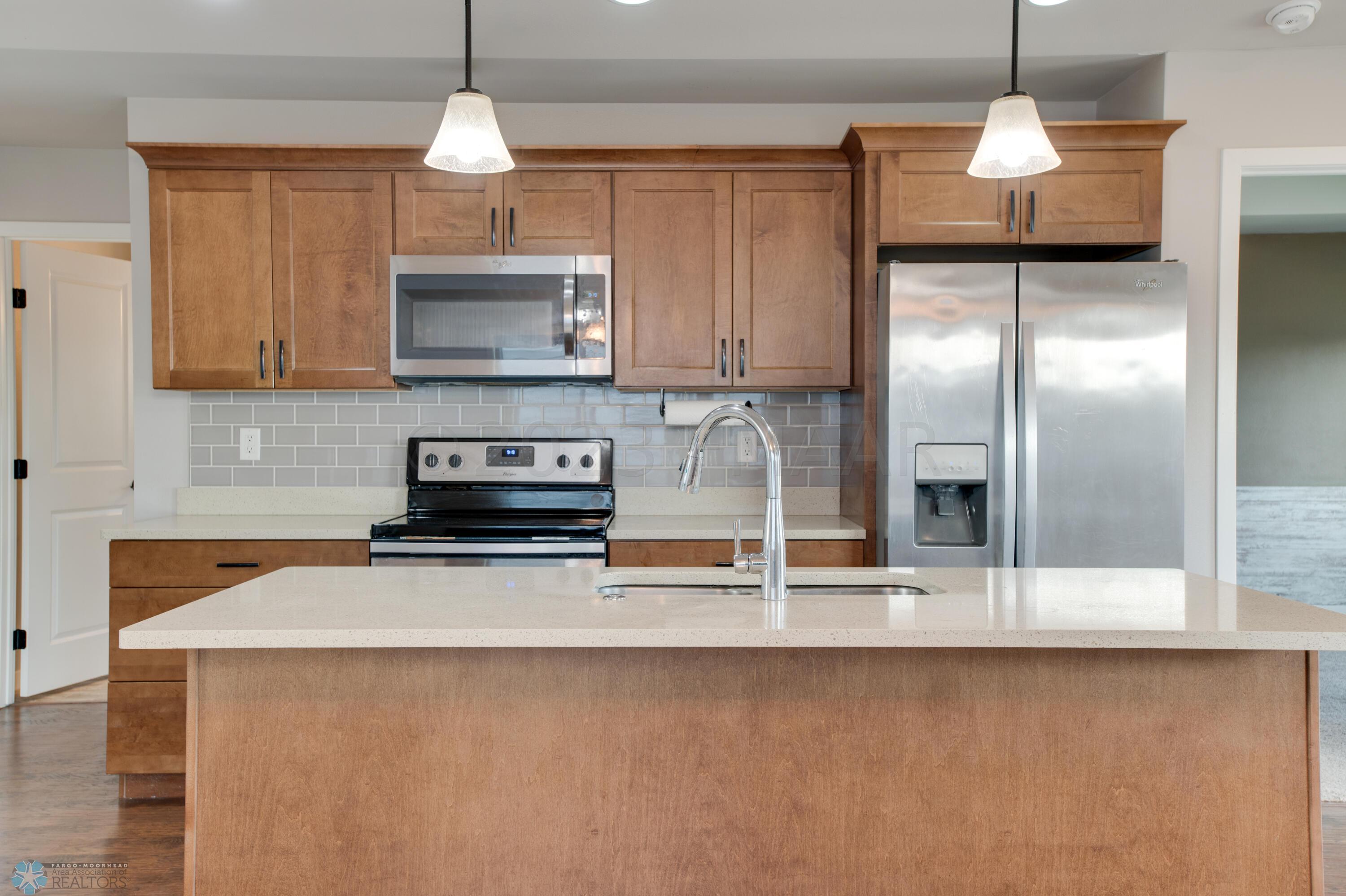 1106_EAGLEWOOD_AVE-15