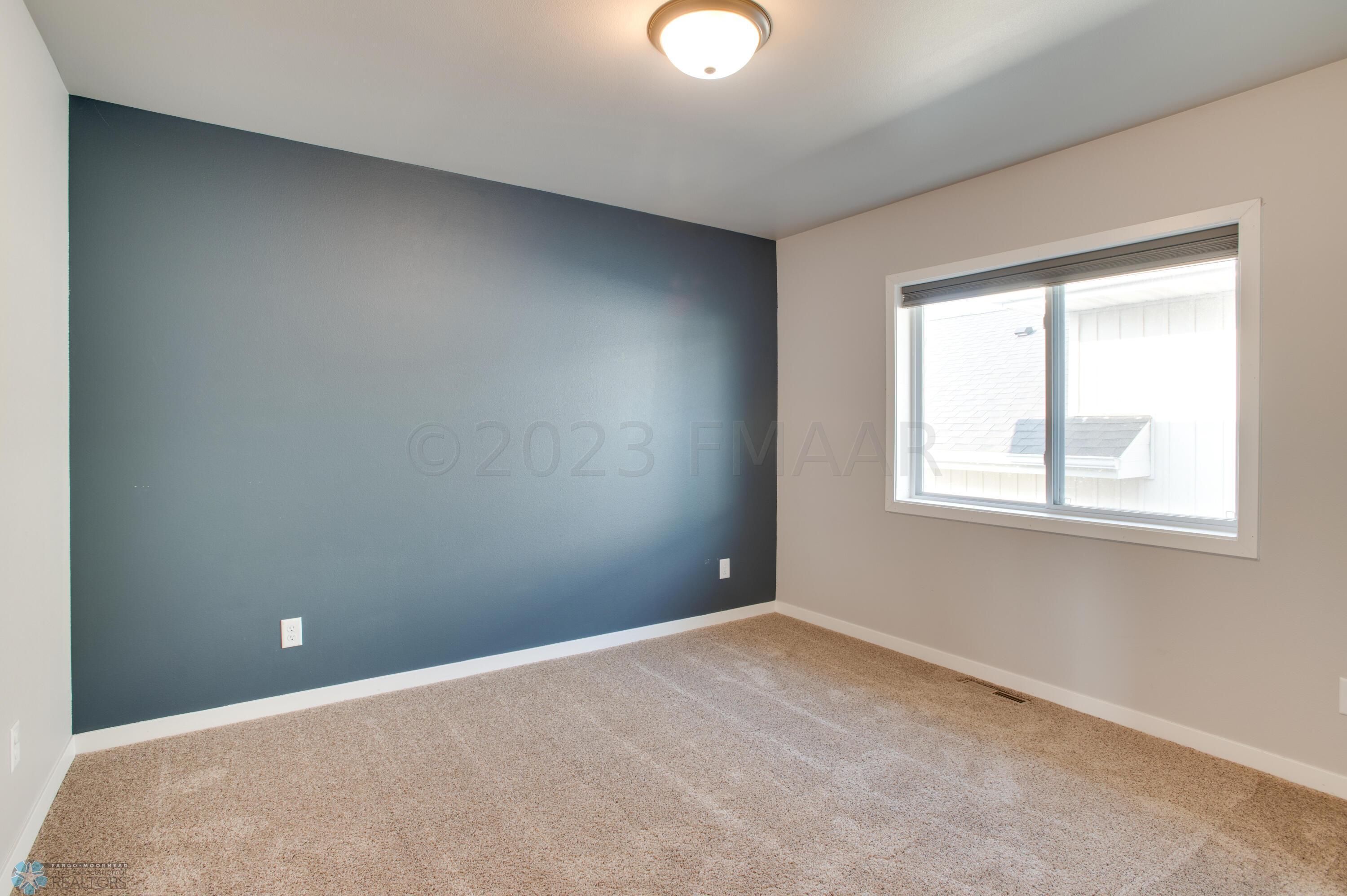 1106_EAGLEWOOD_AVE-23