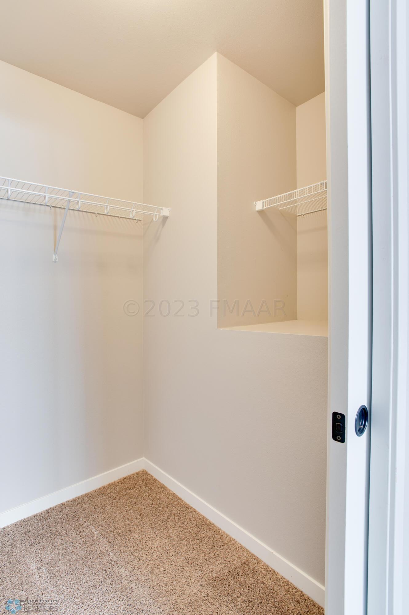 1106_EAGLEWOOD_AVE-25