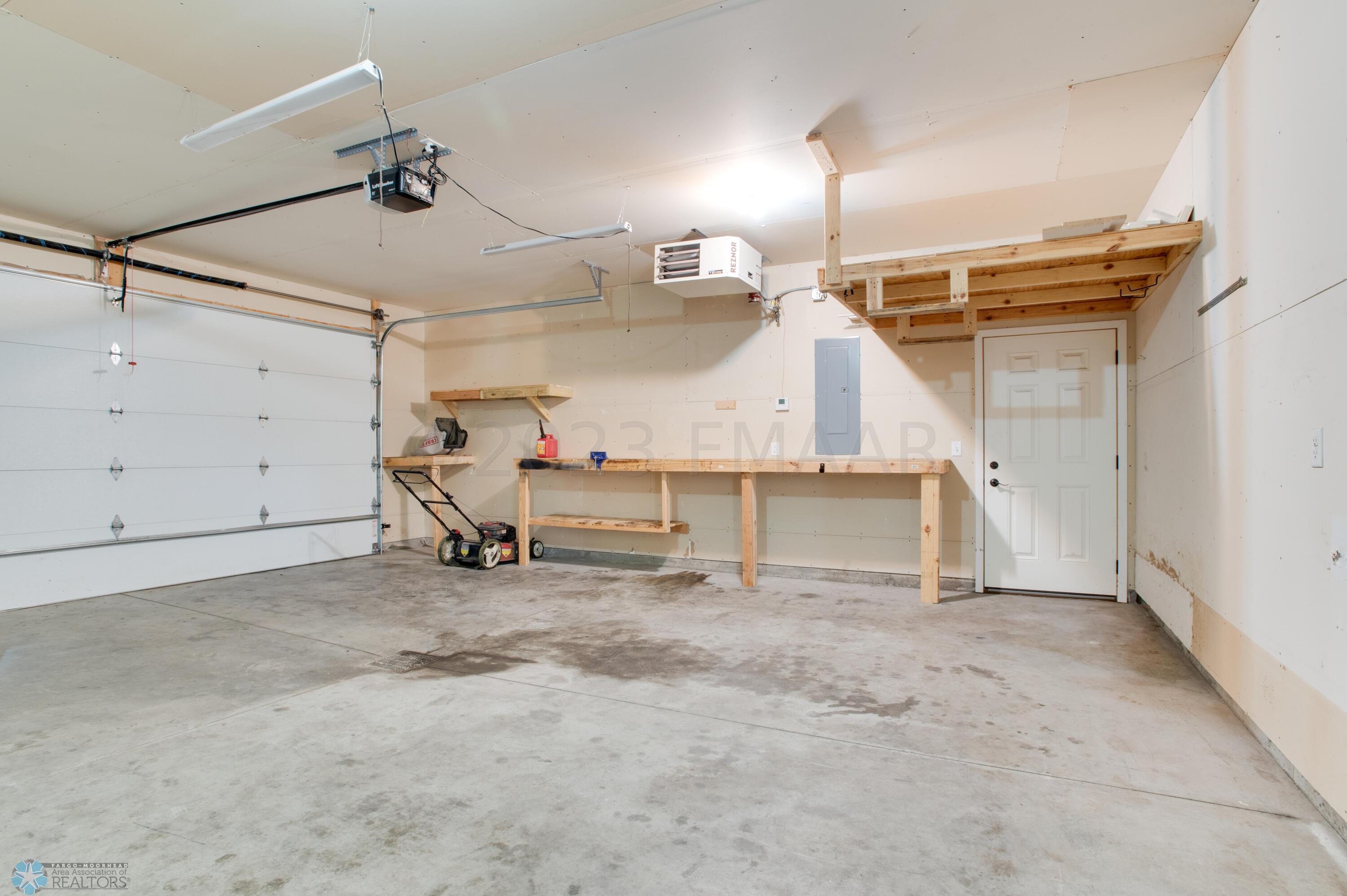 1106_EAGLEWOOD_AVE-36