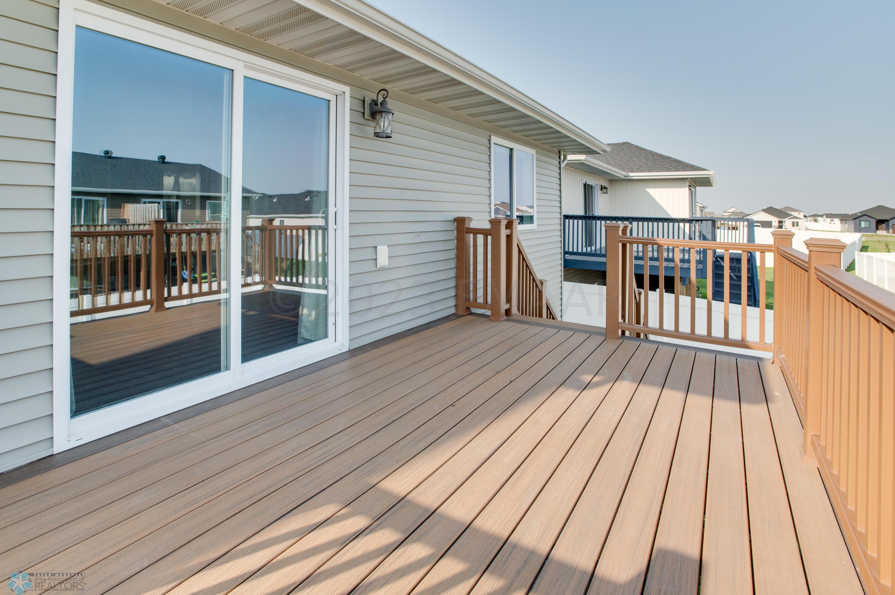 1106_EAGLEWOOD_AVE-38