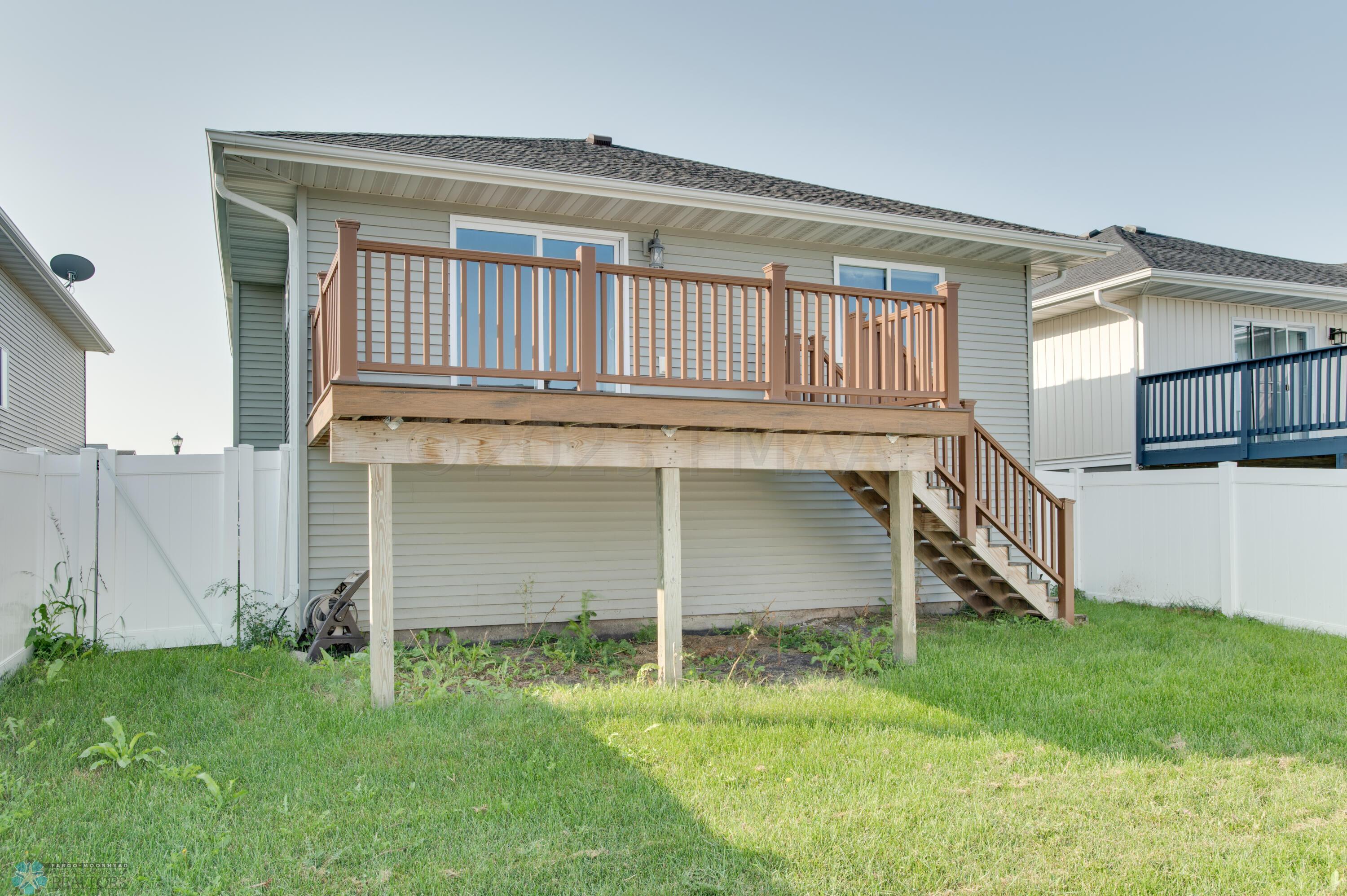 1106_EAGLEWOOD_AVE-42