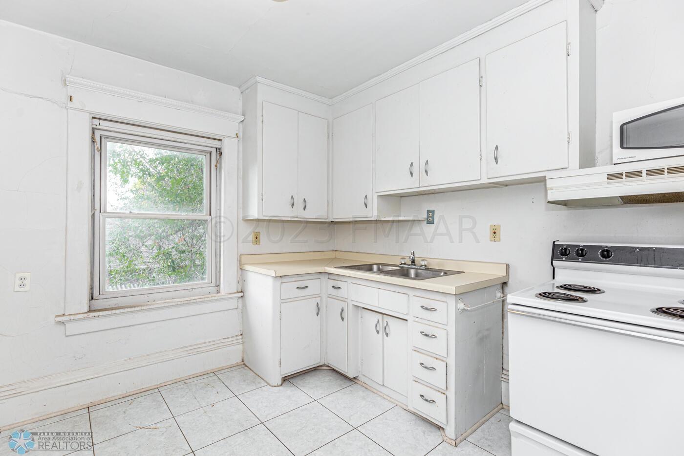 Kitchen 3