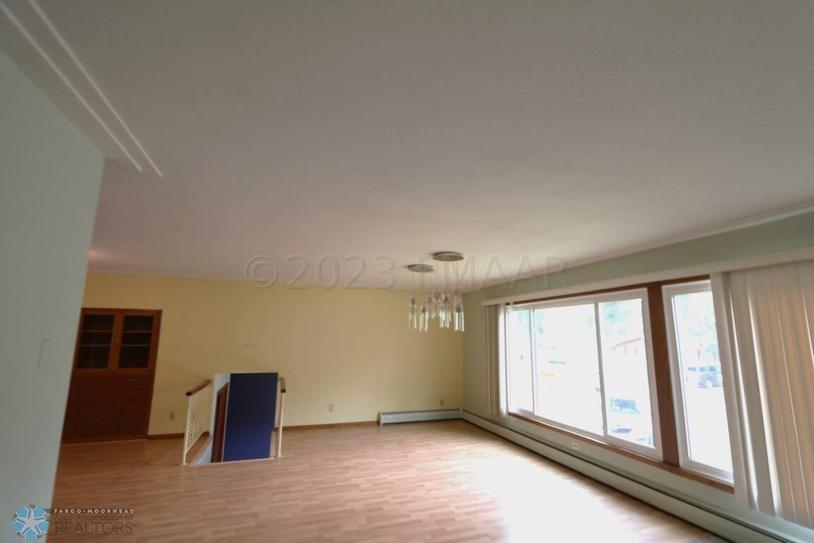 LIVING ROOM (1)