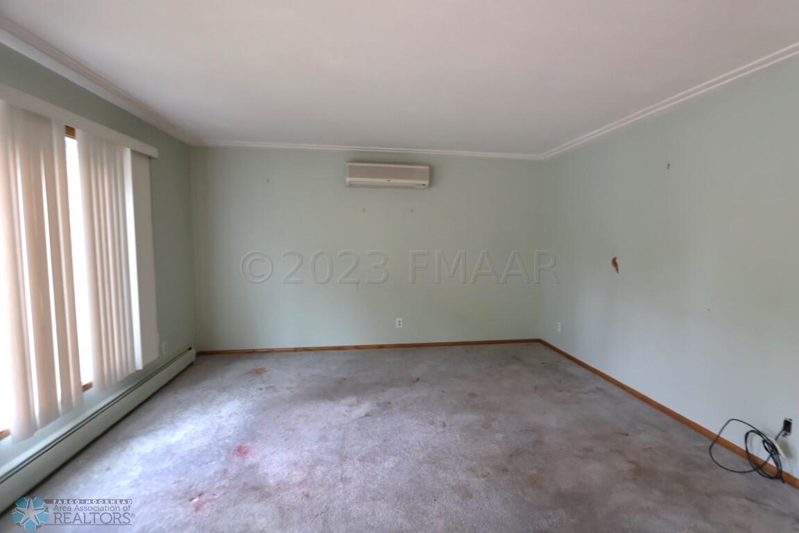 LIVING ROOM (2)