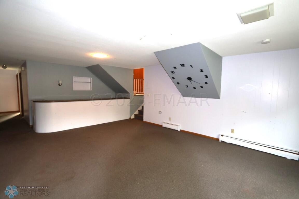 LOWER LEVEL FAMILY ROOM (1)
