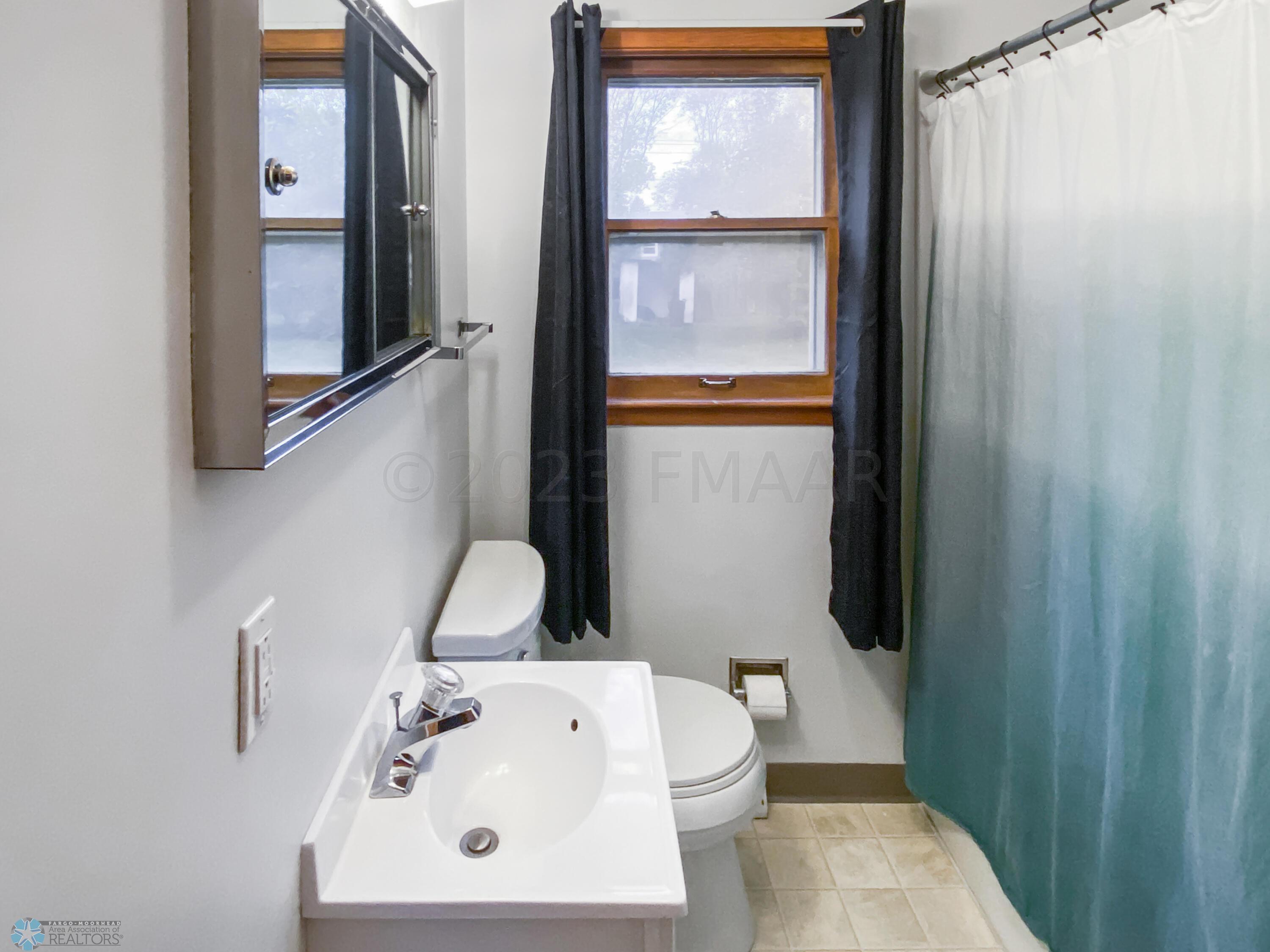 Full Bath Main