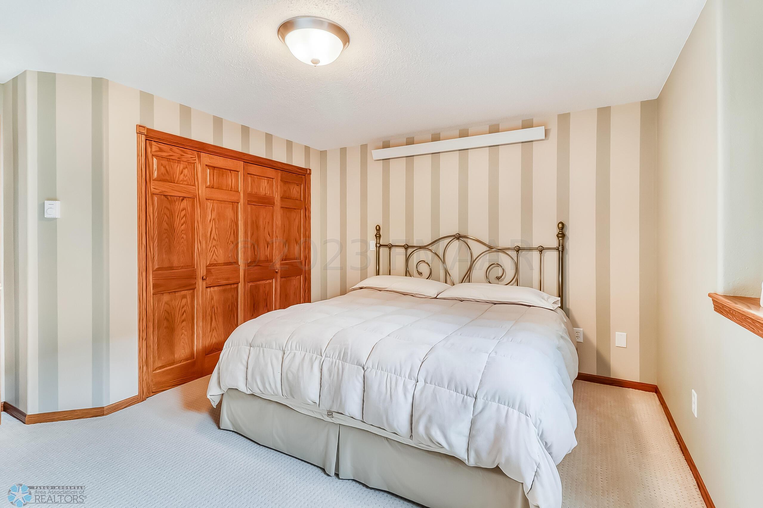 Basement Bedroom2_2