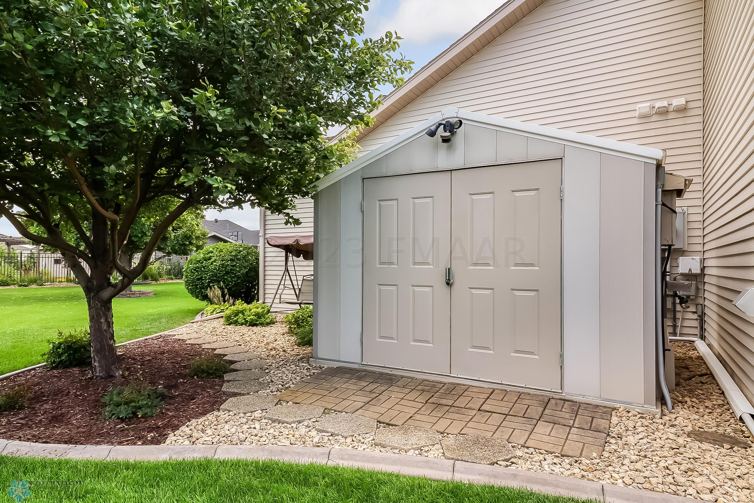 BackyardShed1_2