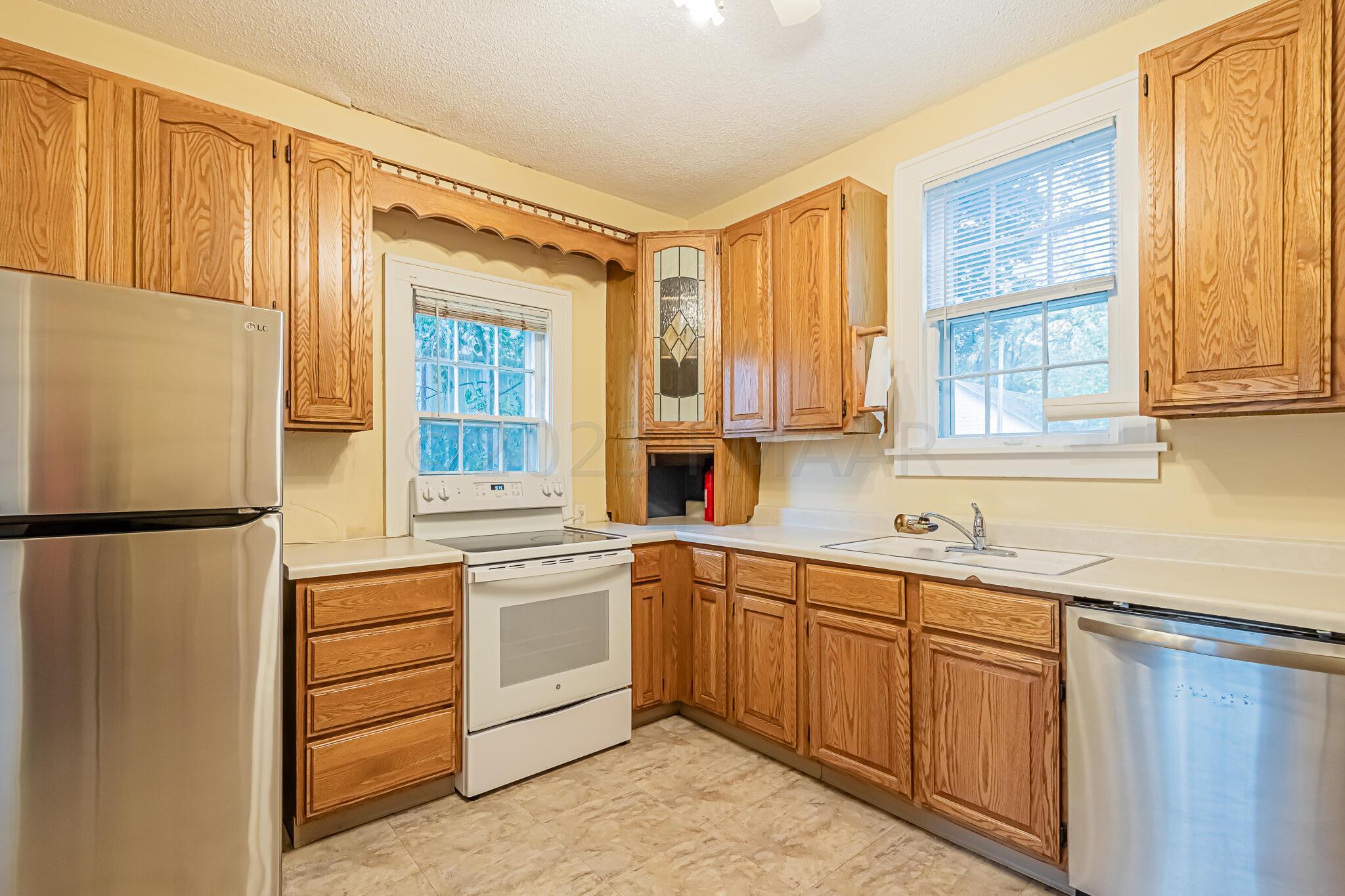 1123 11 Street N, Fargo, ND 58102 -15