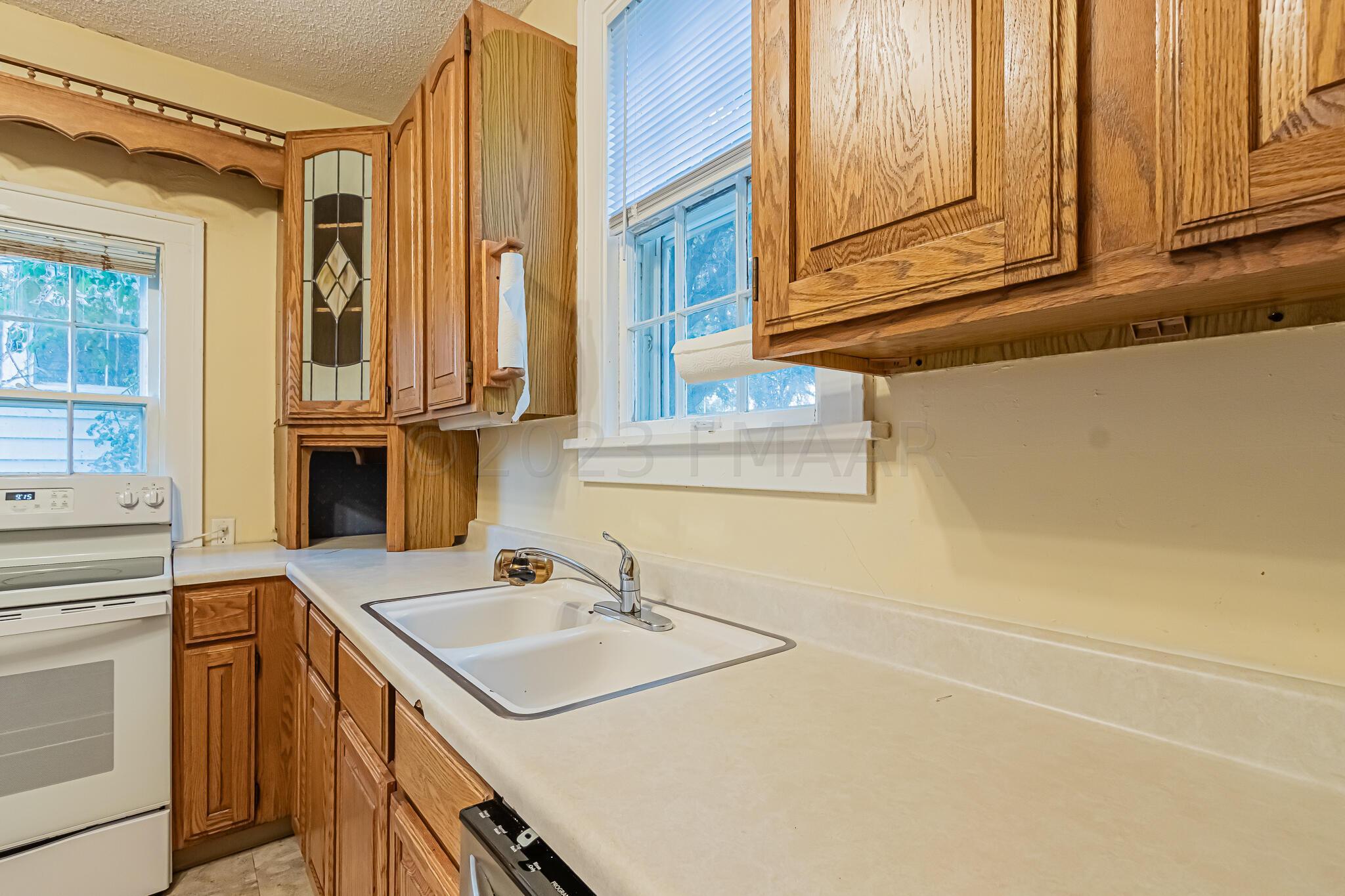 1123 11 Street N, Fargo, ND 58102 -16