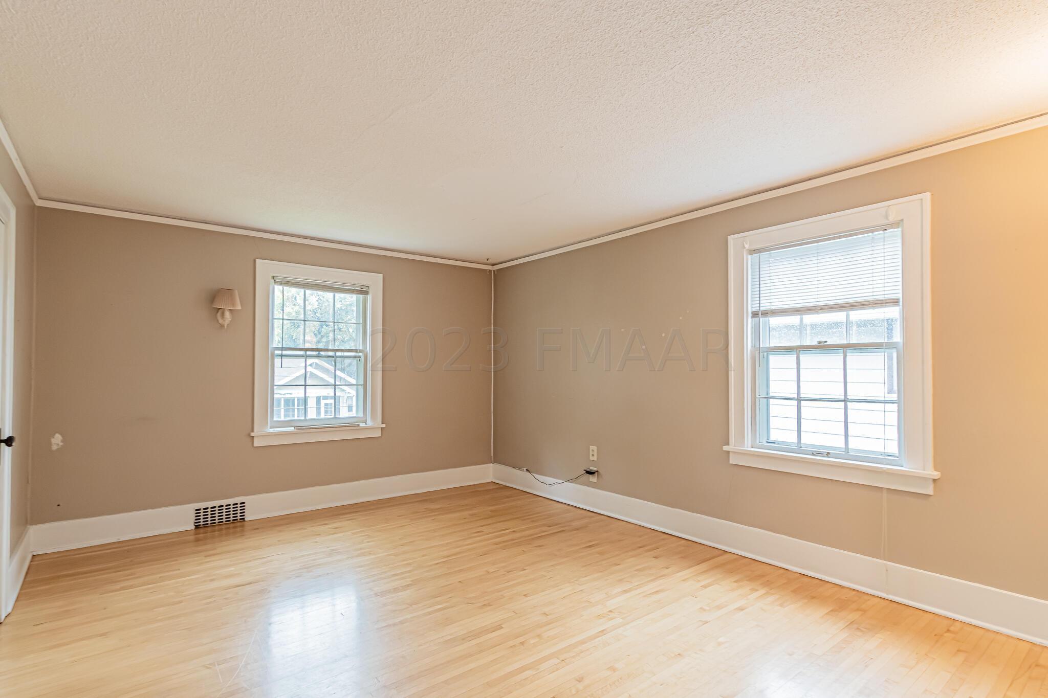 1123 11 Street N, Fargo, ND 58102 -23