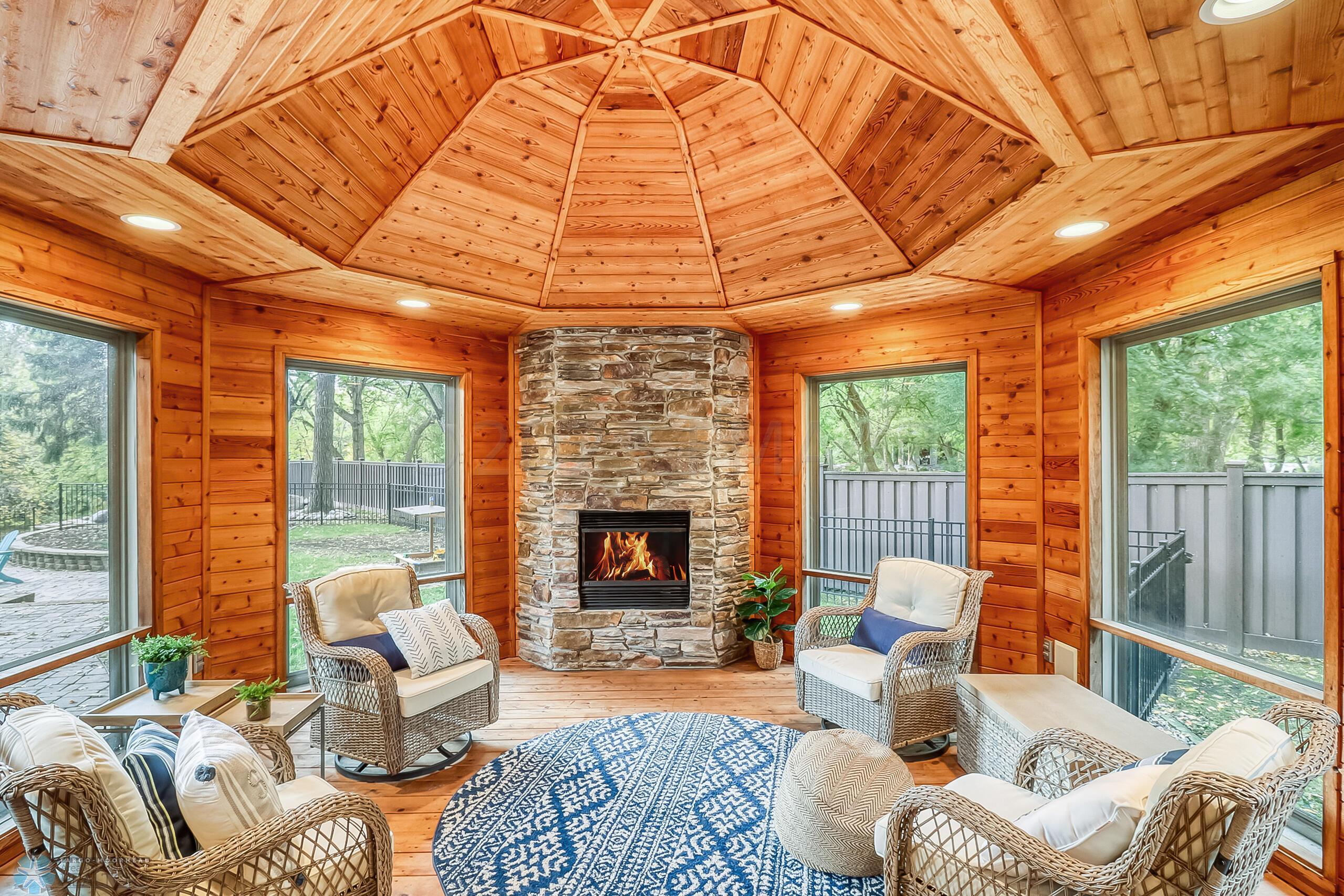 Sunroom1_0