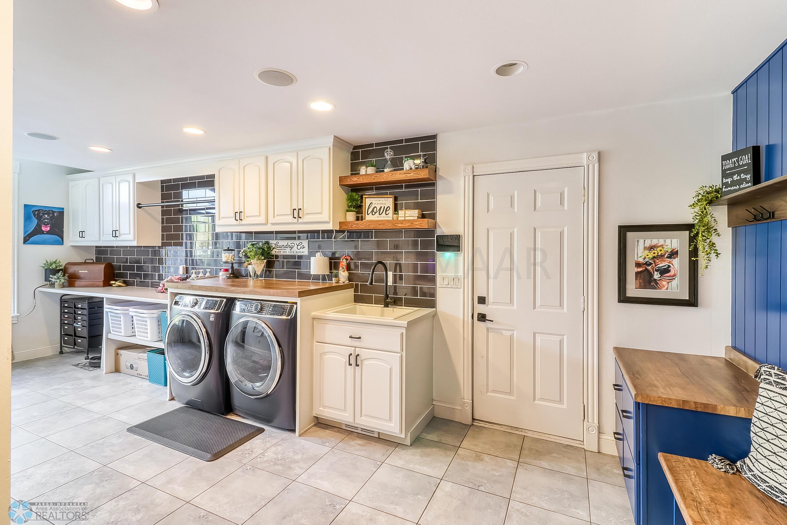 Laundry_mudroom1_2