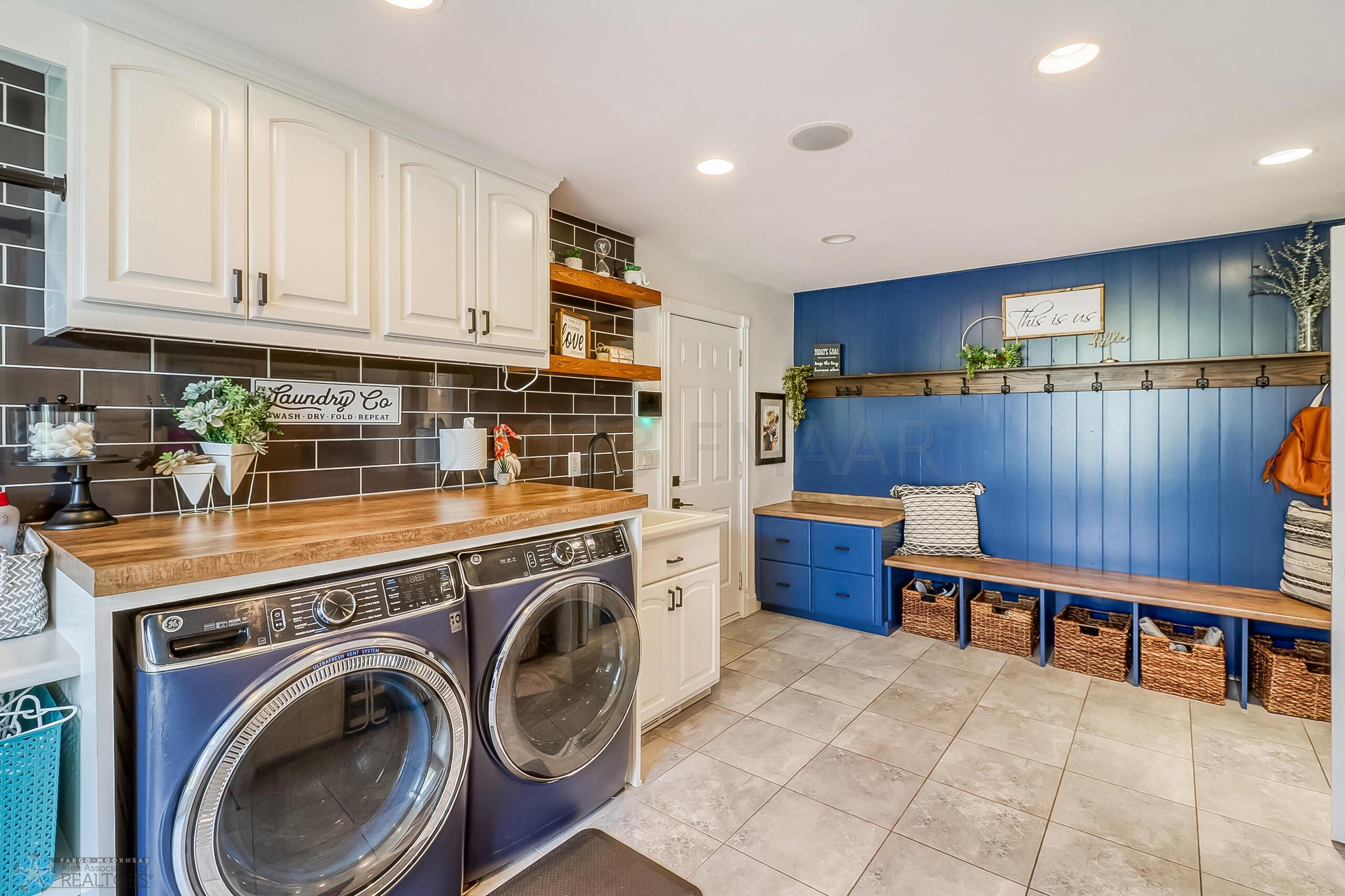 Laundry_mudroom1_1