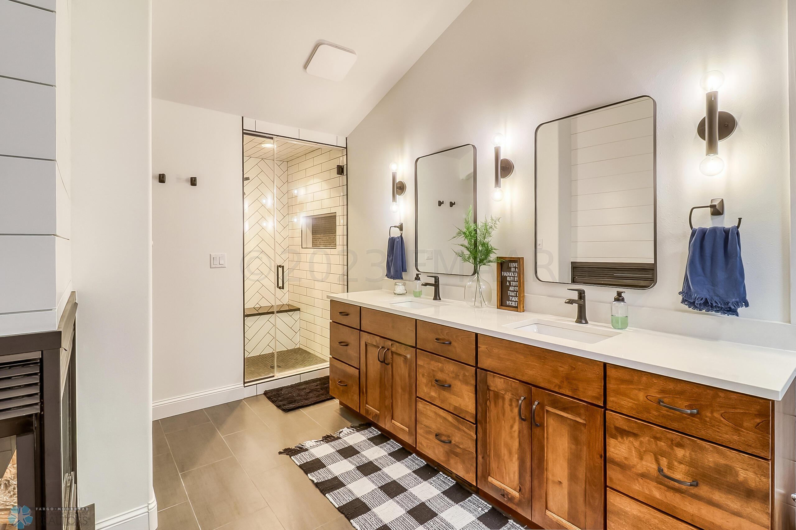 Primary Bathroom1_0