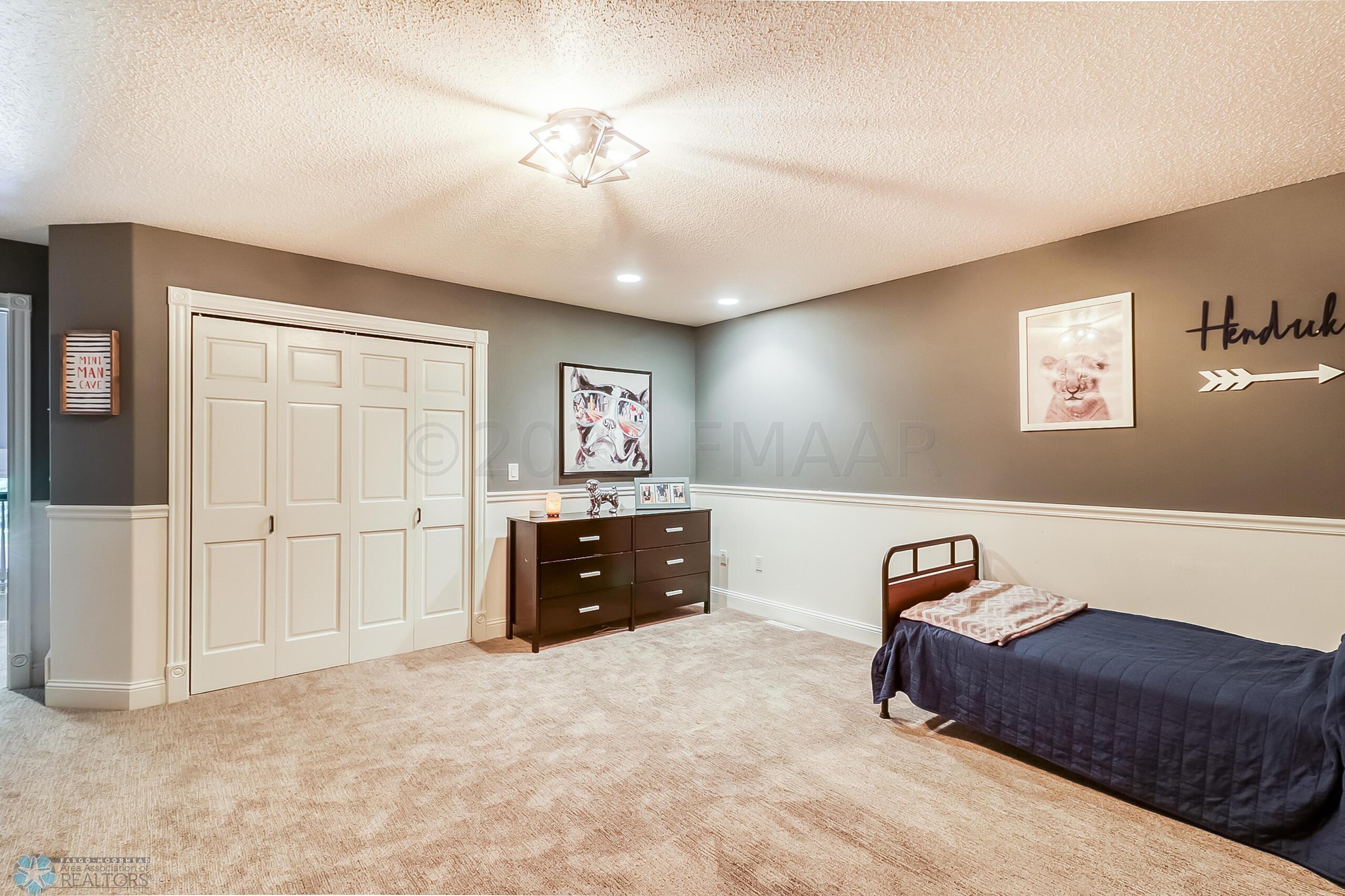 Upstairs Bedroom1_2