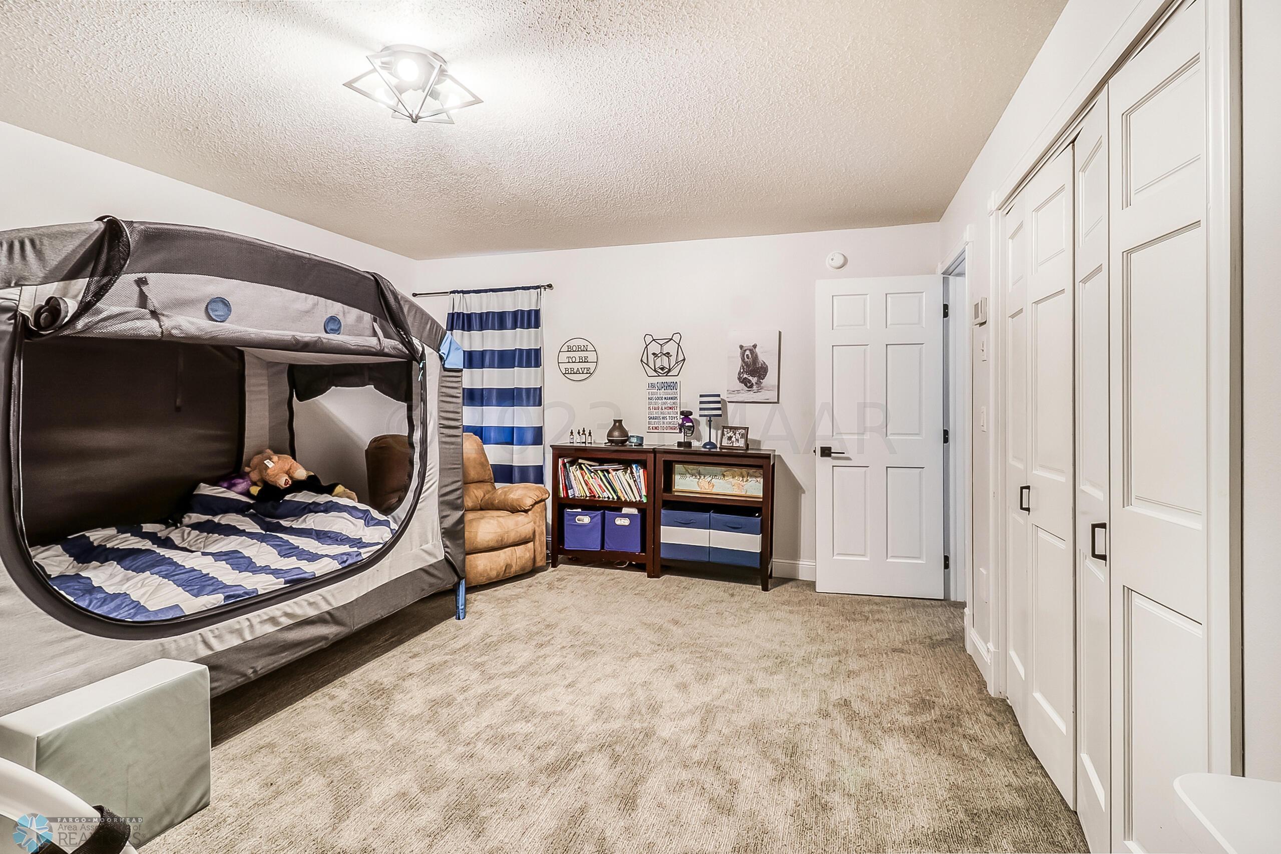 Upstairs Bedroom2_2