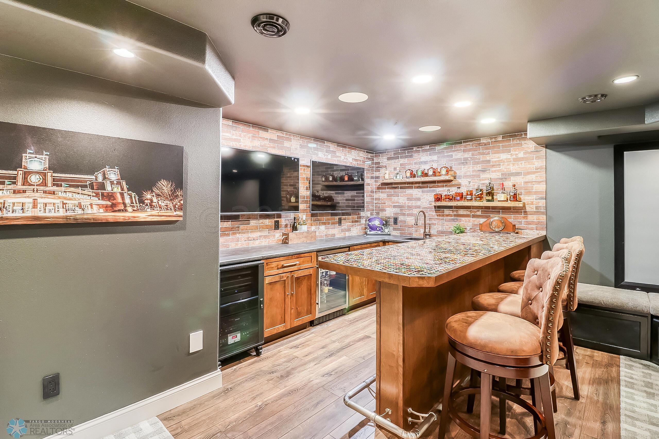 Basement Bar1_2
