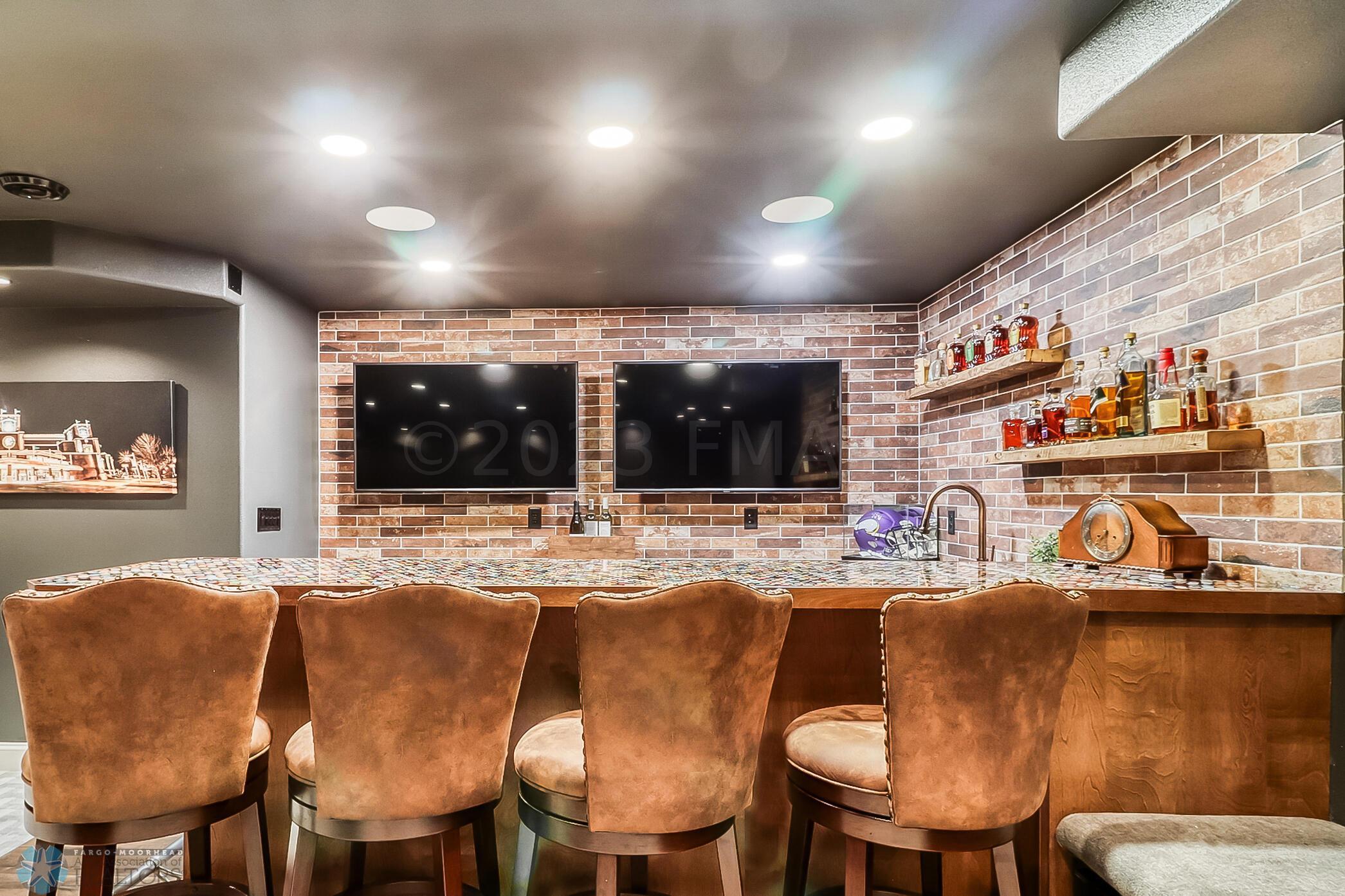 Basement Bar1_3