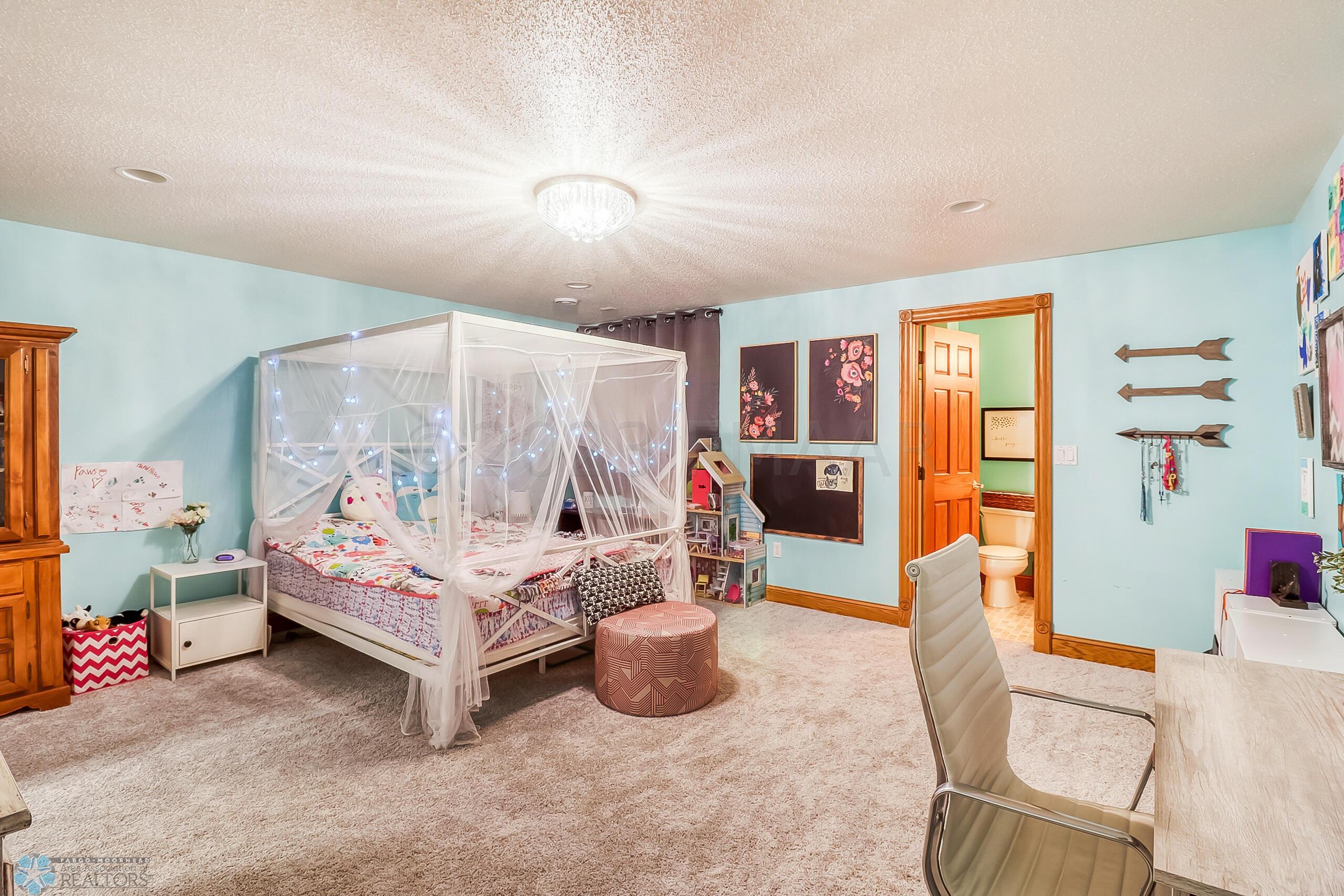 Basement Bedroom1_0
