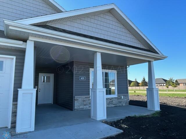 409 Westview Ln E, West Fargo