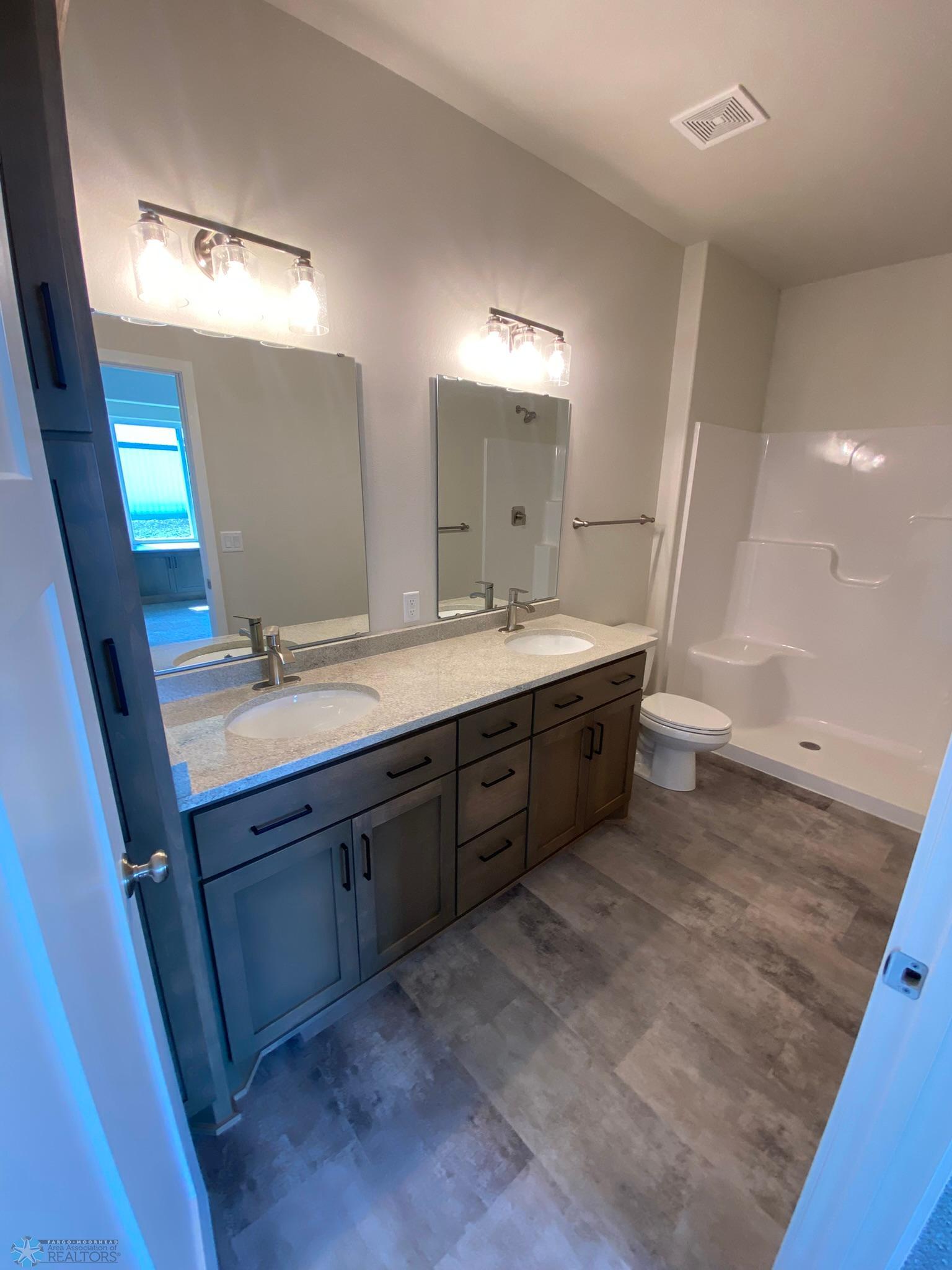 Primary Bathroom w/Double Vanity