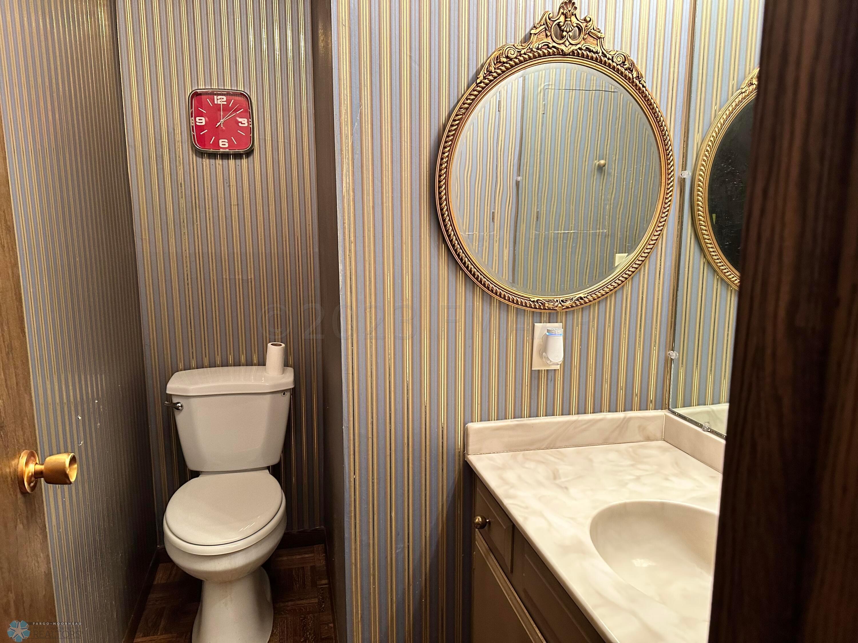 1/2 bath
