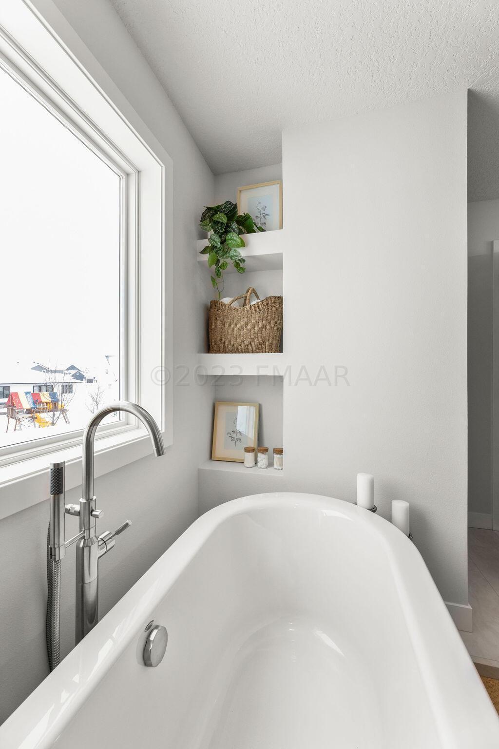 Bath nook