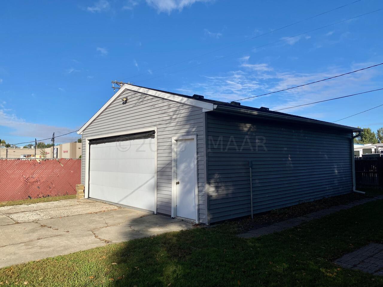 garage 24x 28