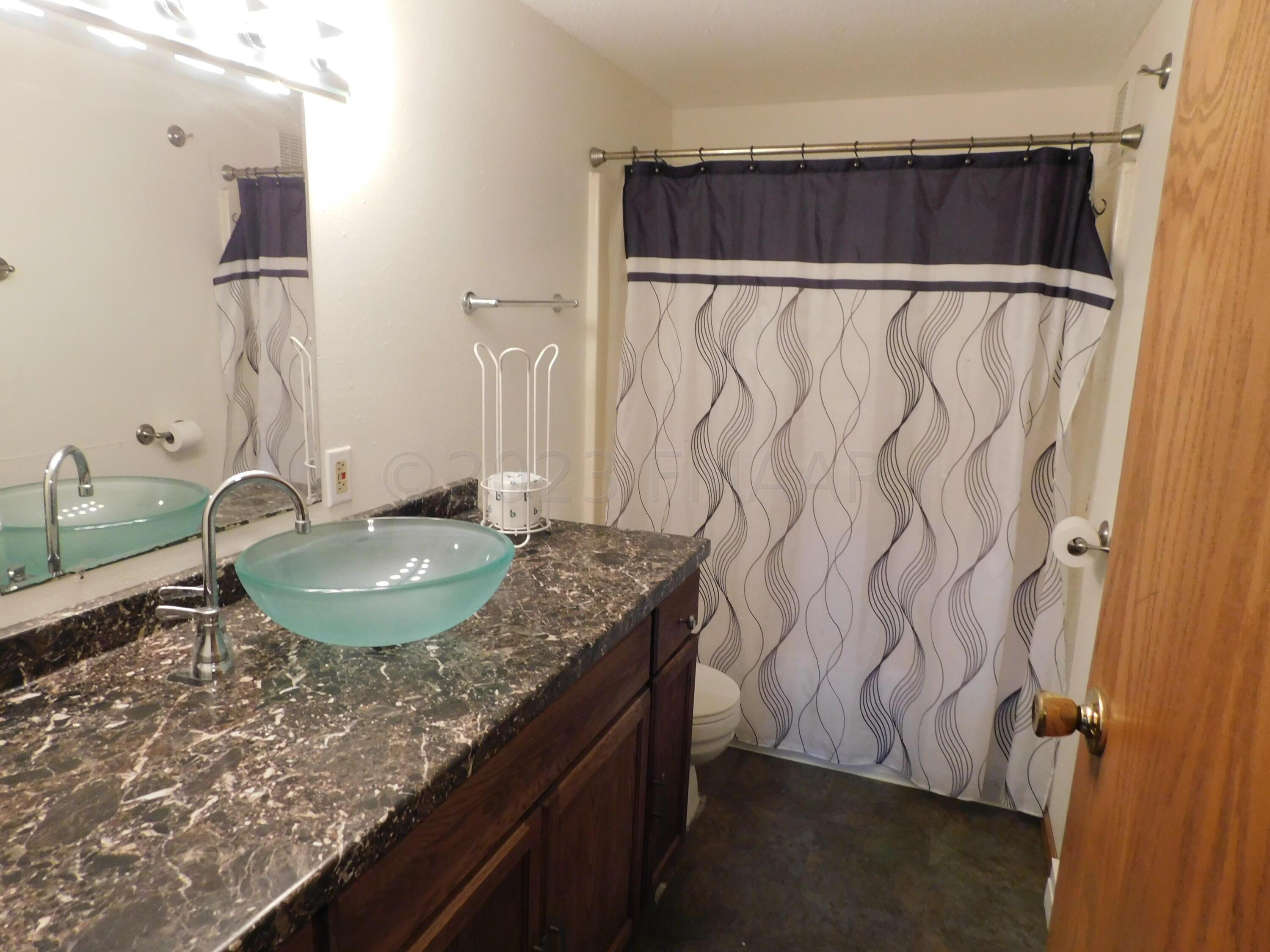 LL bathoom
