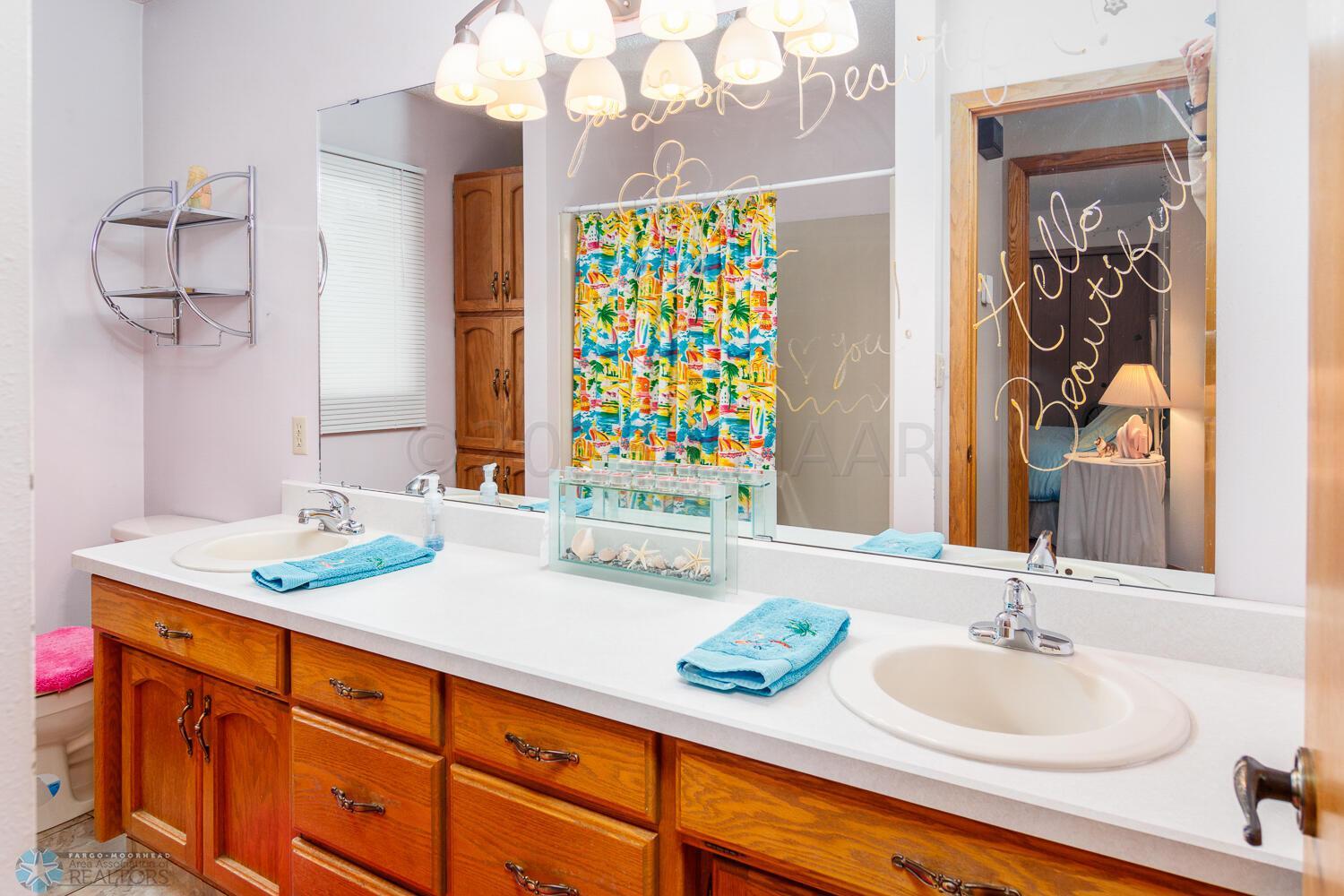 Upper Full Bathroom