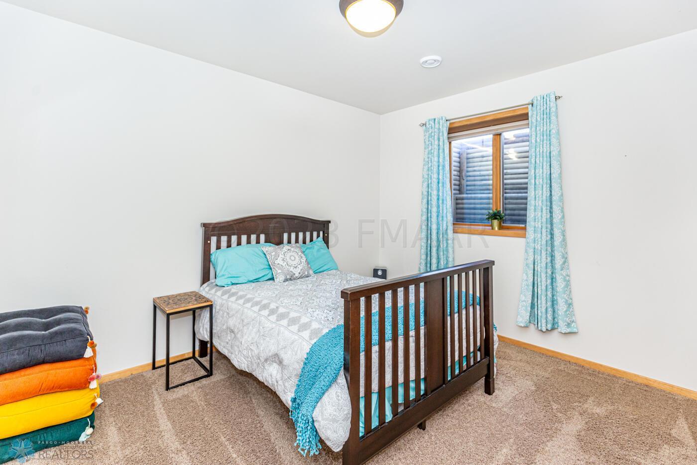 Lower bed