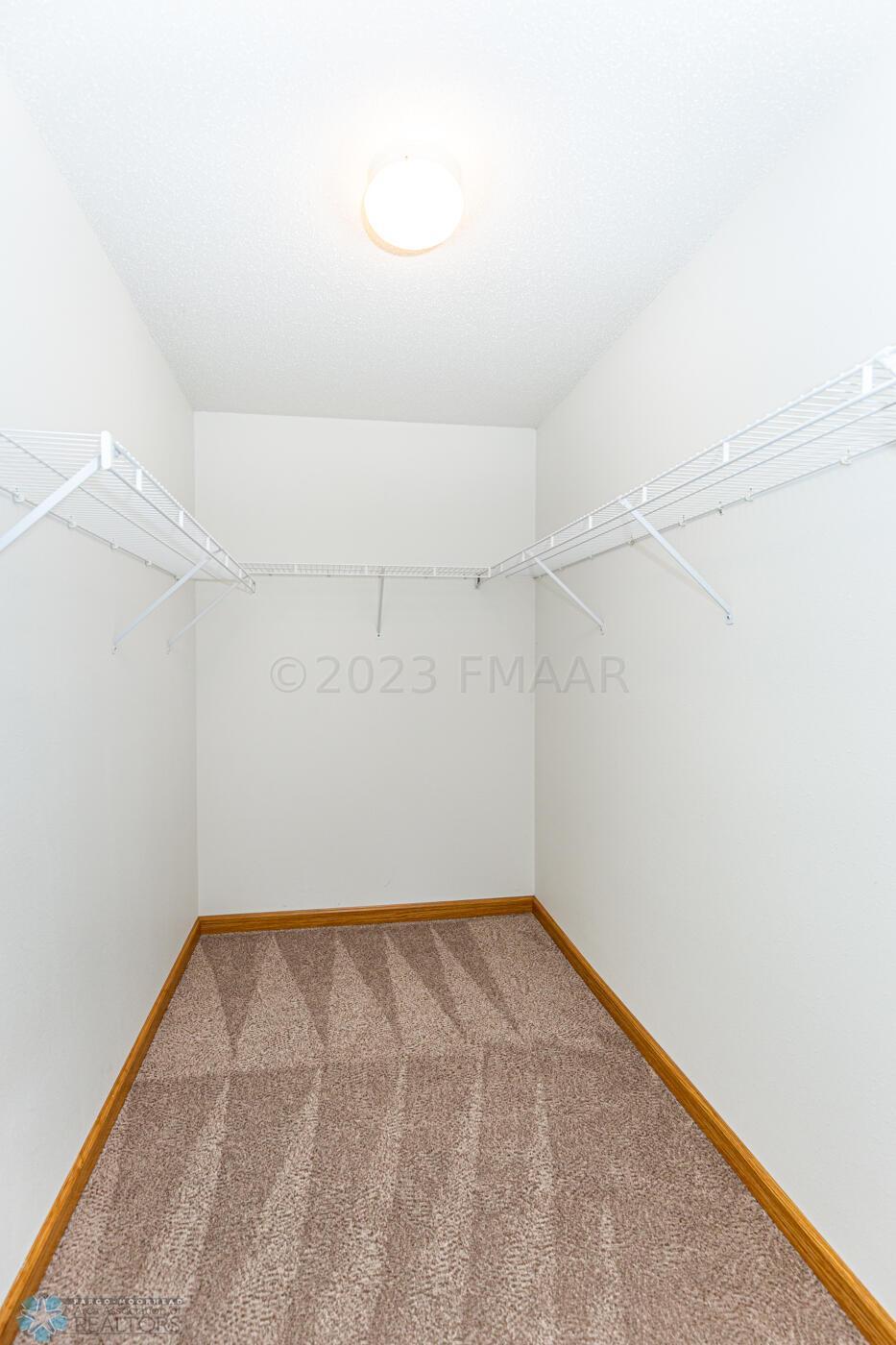 Walk-In-Closet