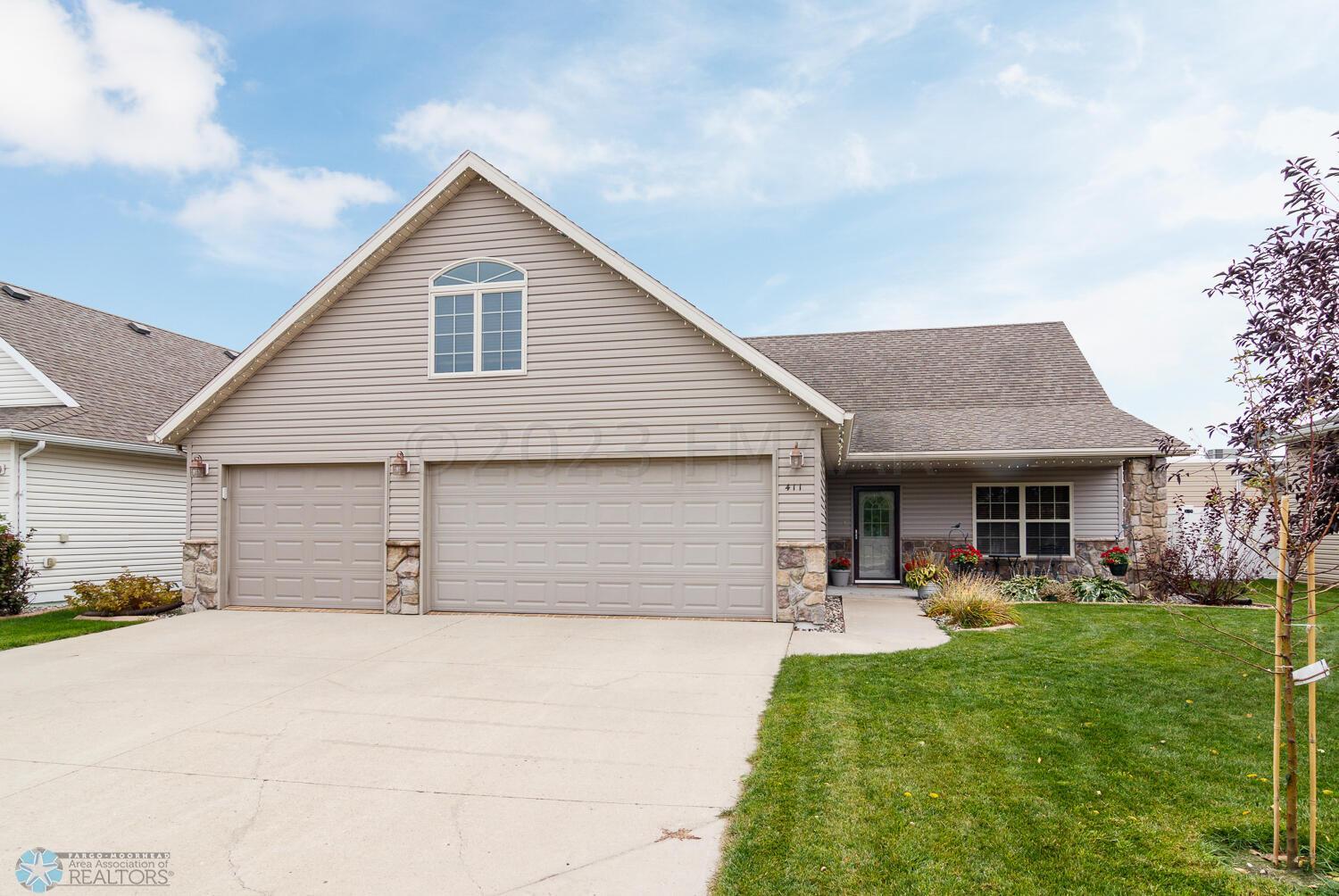 3 car heated garage