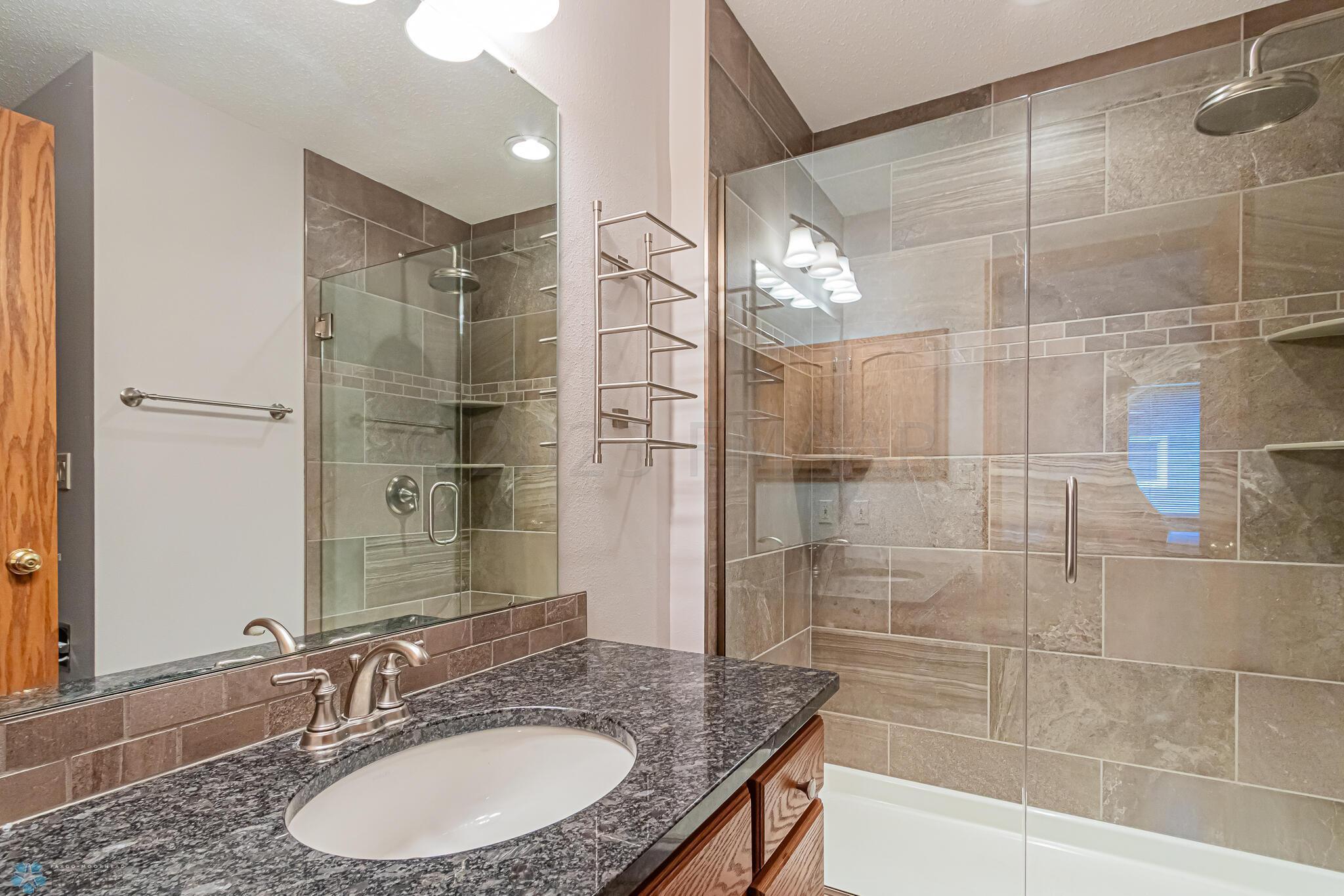 Master_Bathroom_1